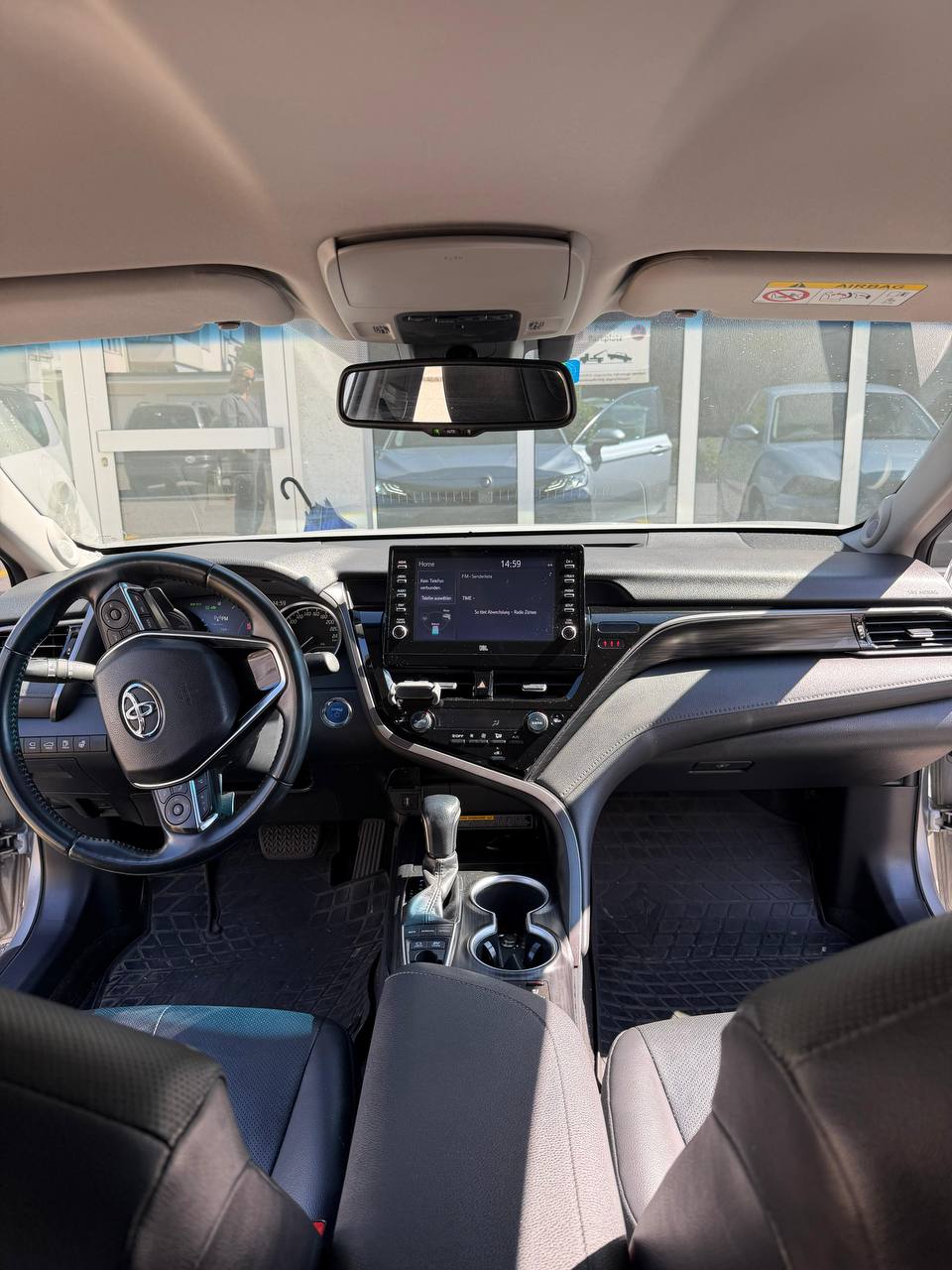 TOYOTA 2.5 HSD Premium-image-3