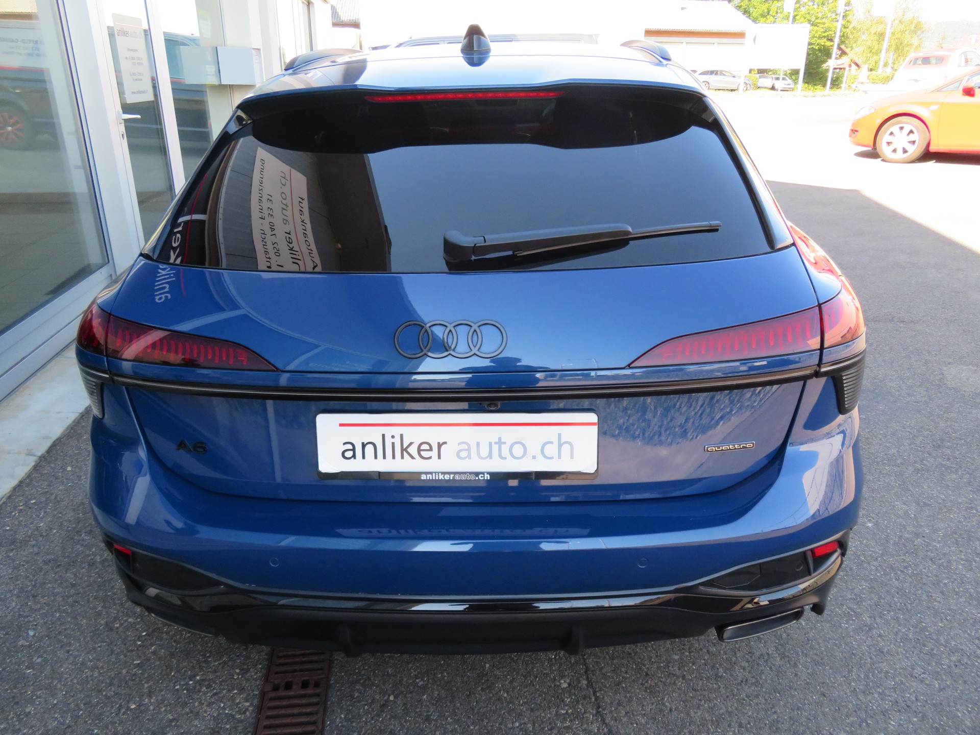 AUDI A6 Avant TFSI quattro "S-Line" S tronic-image-2