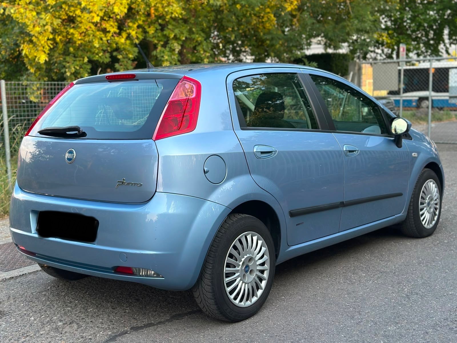 FIAT Punto 1.4 16V Emotion-image-3