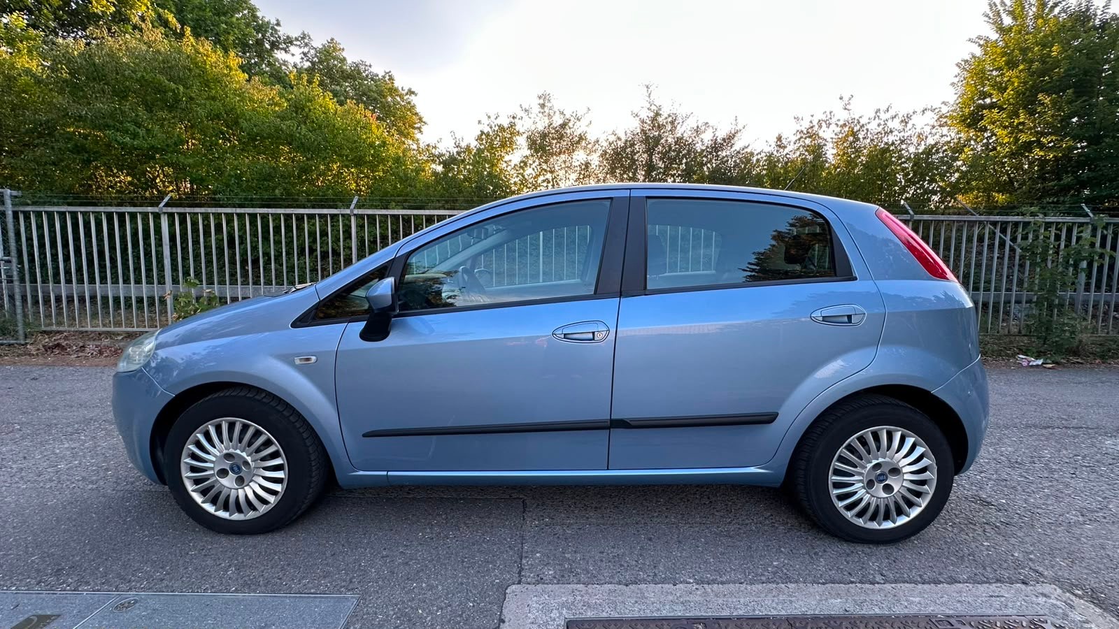 FIAT Punto 1.4 16V Emotion-image-5
