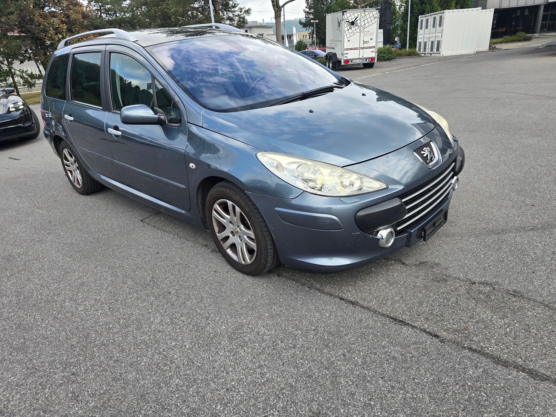 PEUGEOT 307 SW 2.0 HDI Platinum Edition-image-9