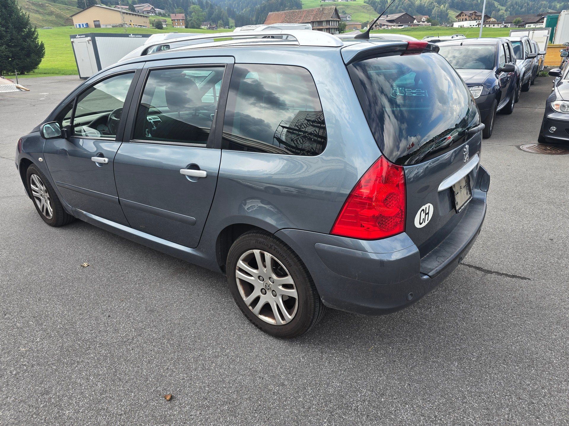 PEUGEOT 307 SW 2.0 HDI Platinum Edition-image-4