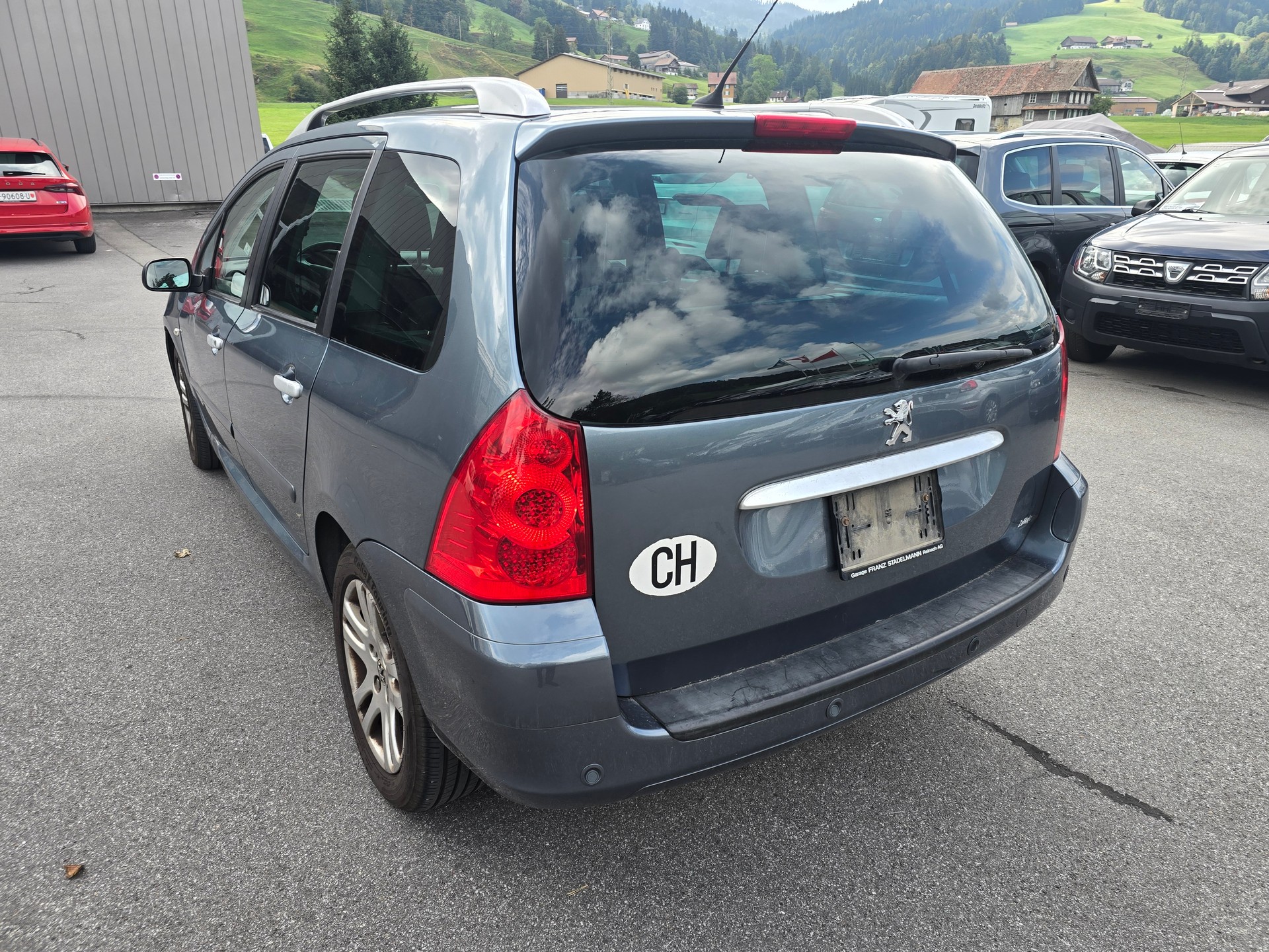 PEUGEOT 307 SW 2.0 HDI Platinum Edition-image-3