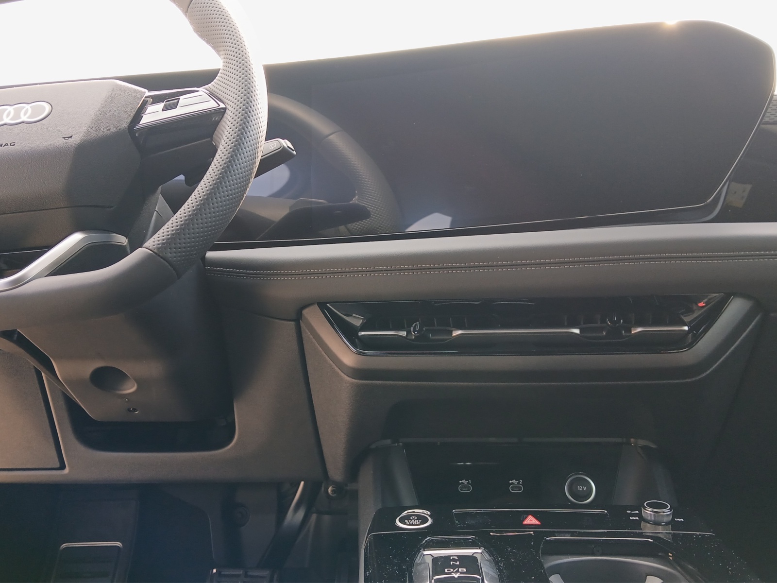 AUDI A6 Avant e-tron quattro-image-8