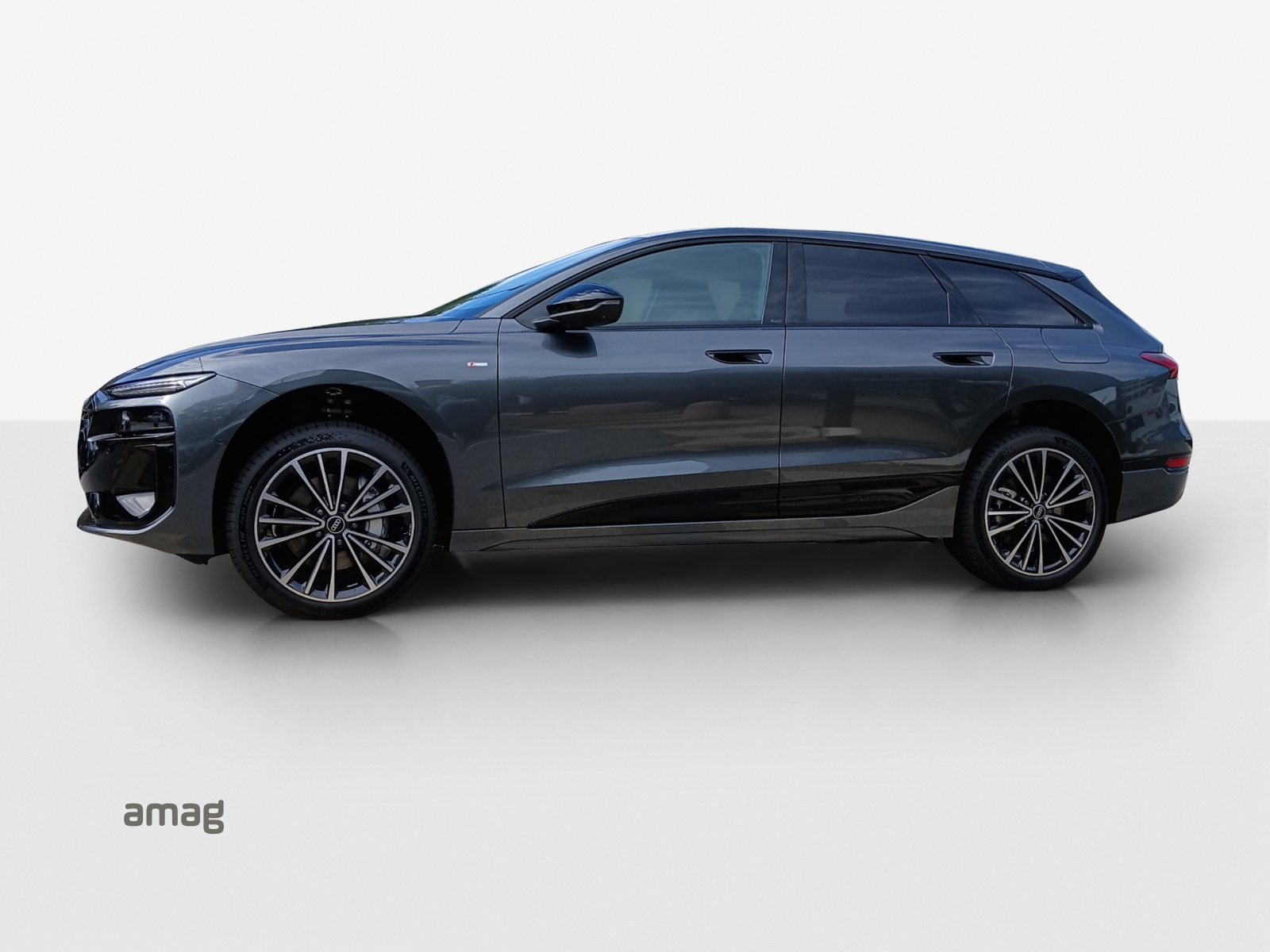 AUDI A6 Avant e-tron quattro-image-1