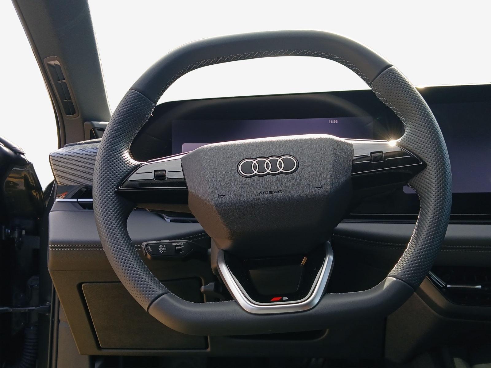 AUDI A6 Avant e-tron quattro-image-9
