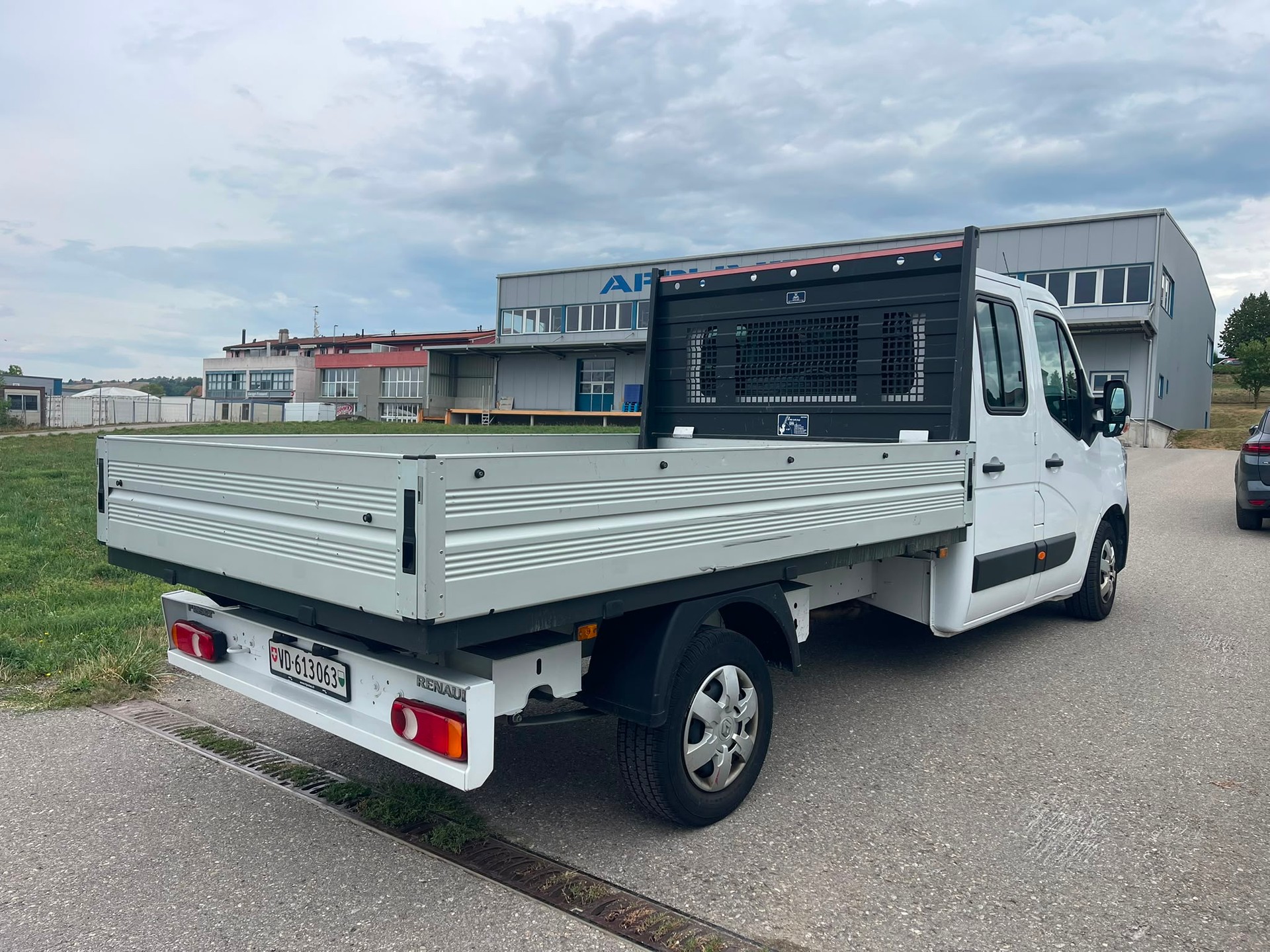 RENAULT Master T35 Blue dCi145 L3H1-image-4