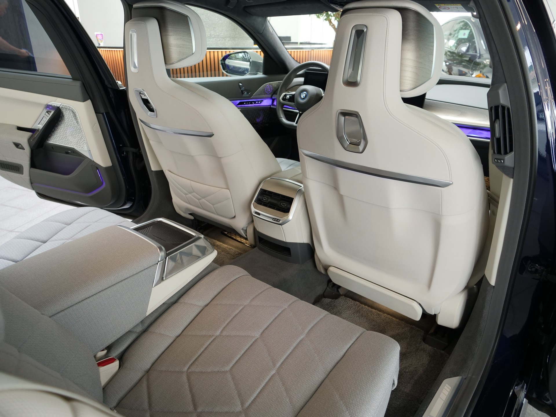 BMW i7 xDrive 60 M Sport-image-11
