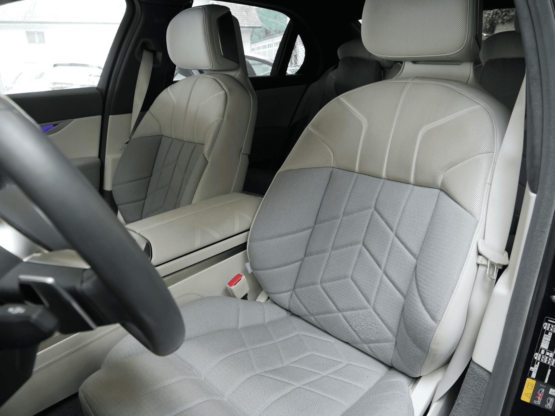 BMW i7 xDrive 60 M Sport-image-9