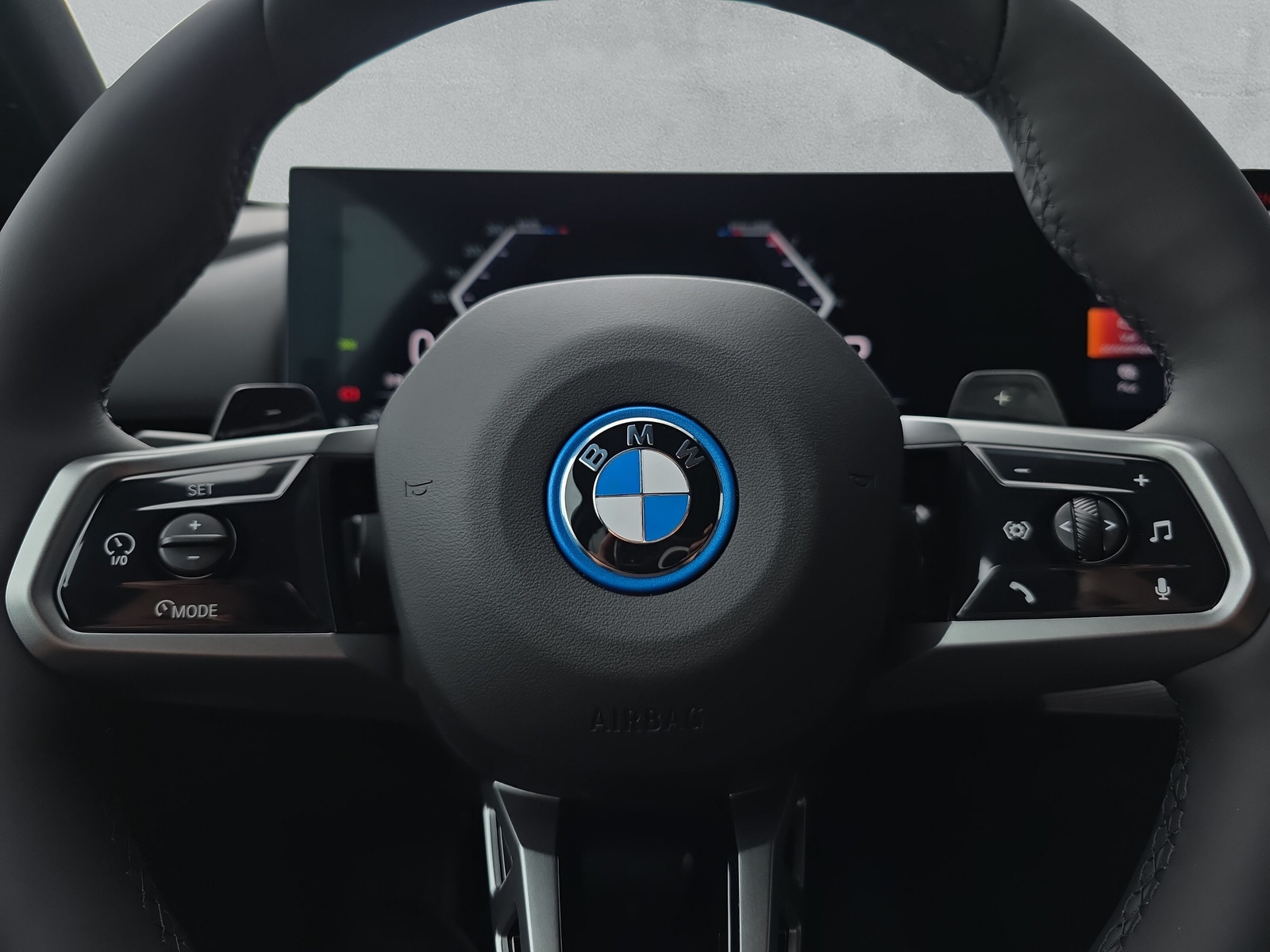 BMW 530e xDrive Touring M Sport Steptronic-image-21