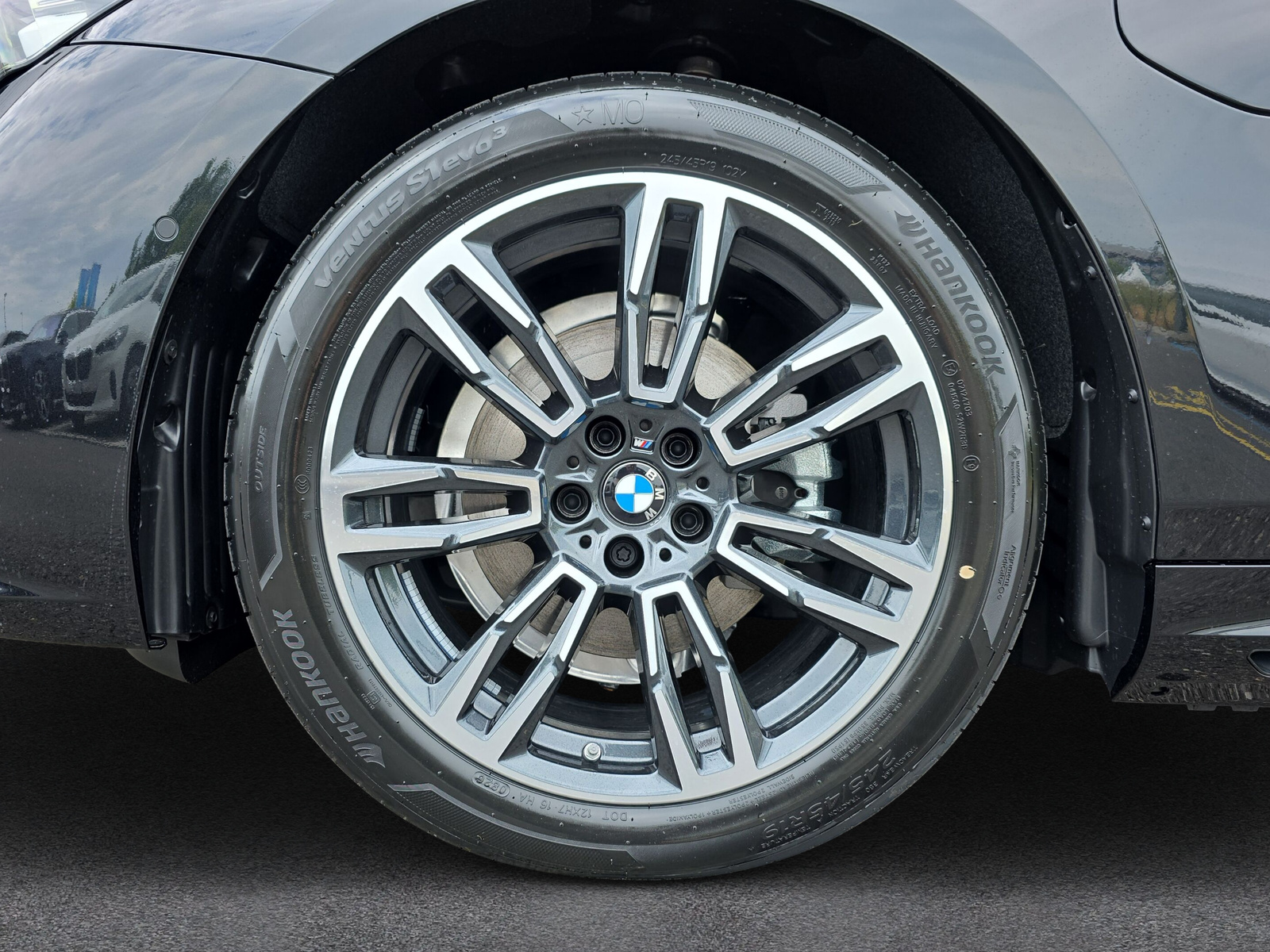 BMW 530e xDrive Touring M Sport Steptronic-image-9
