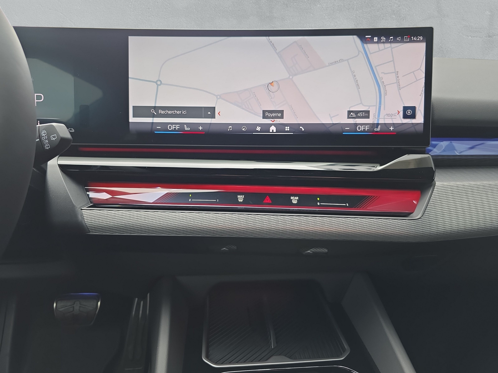 BMW 530e xDrive Touring M Sport Steptronic-image-18