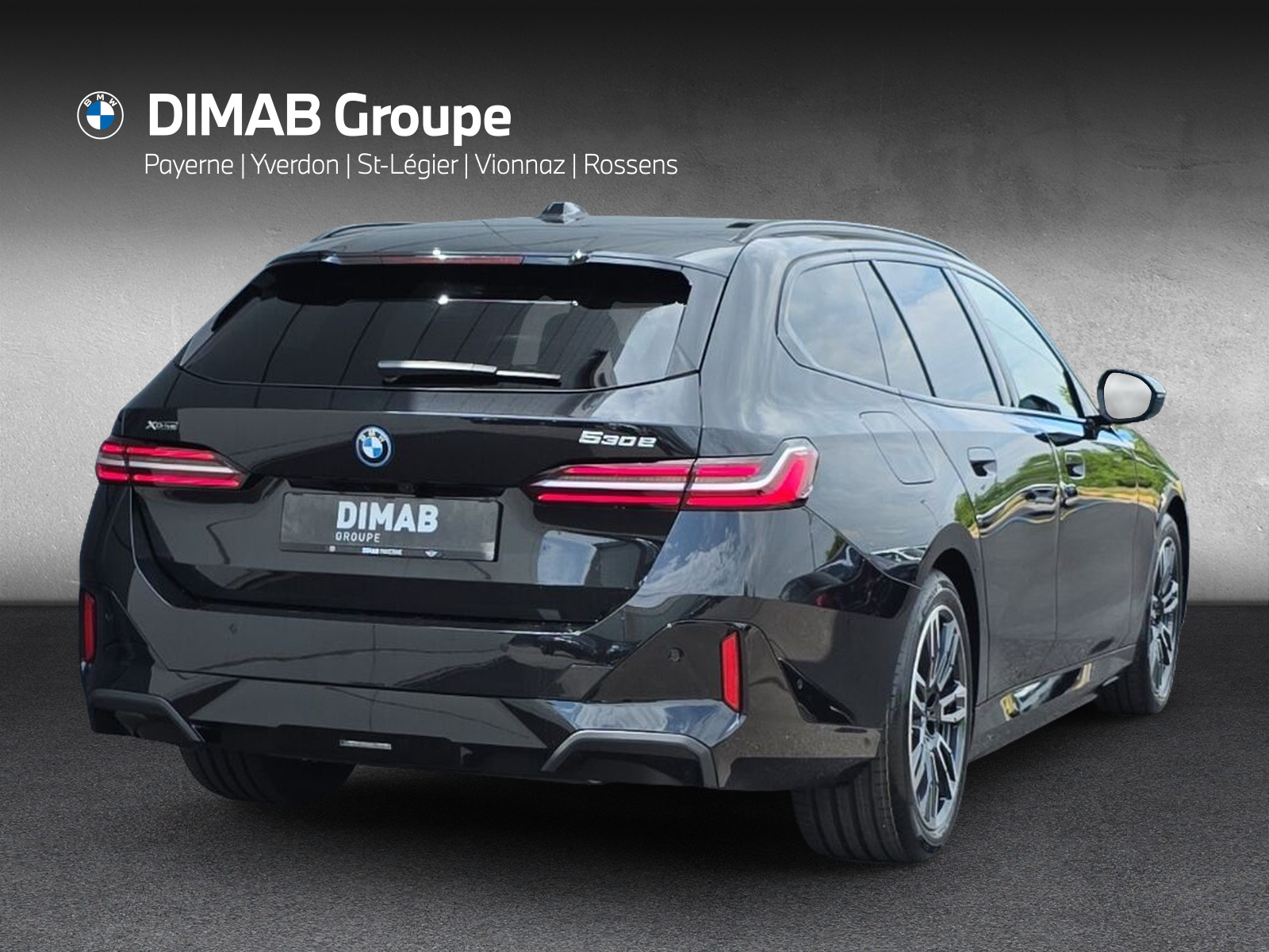 BMW 530e xDrive Touring M Sport Steptronic-image-4