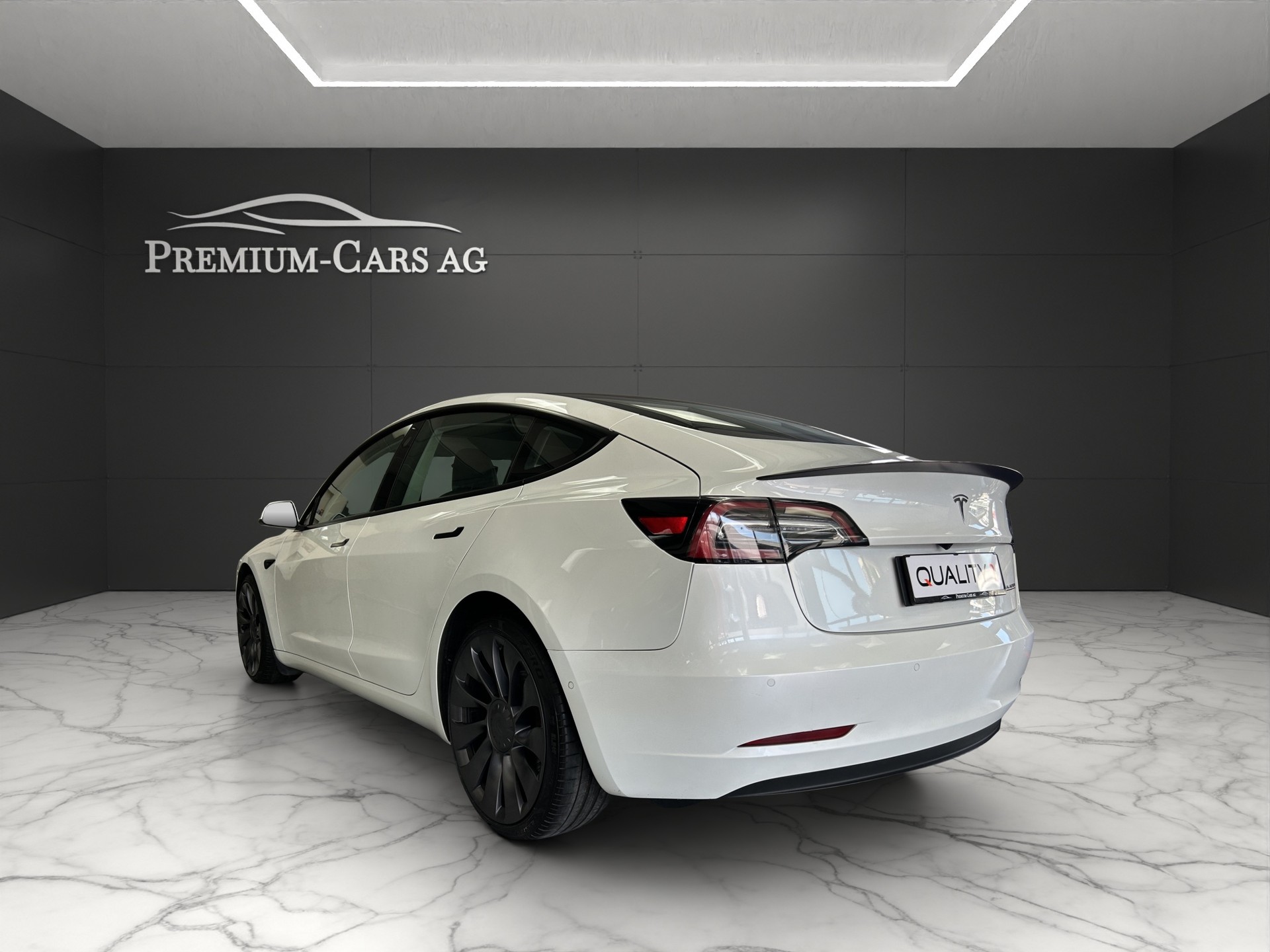 TESLA Model 3 Performance Dual Motor AWD-image-2