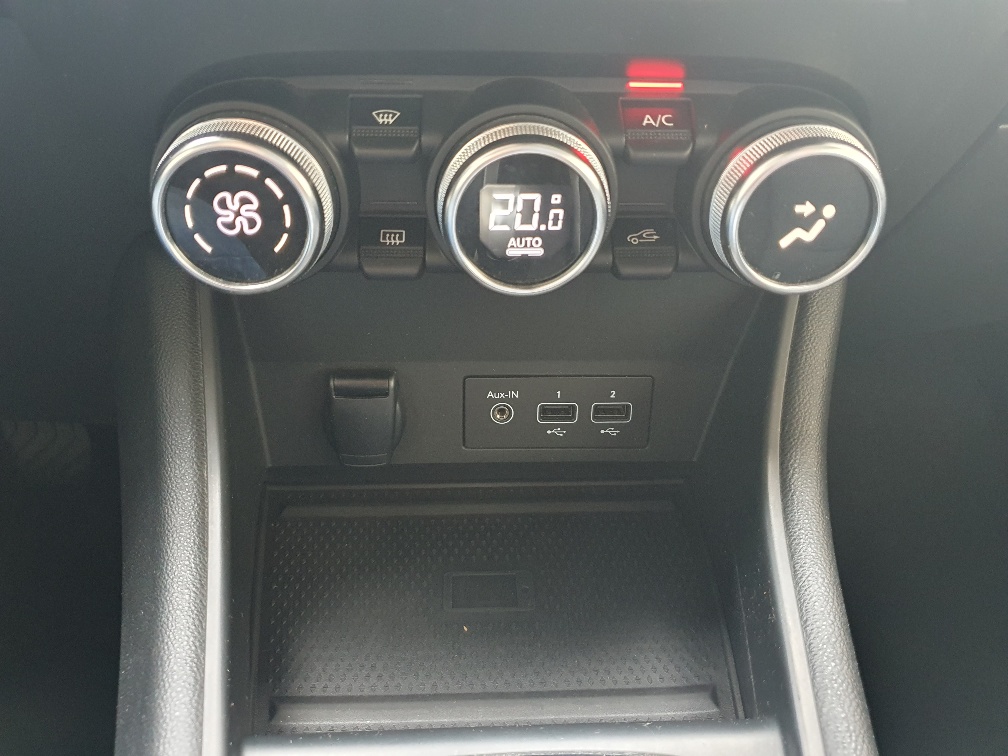 RENAULT Captur 1.3 TCe Edition1 EDC Automat-image-14