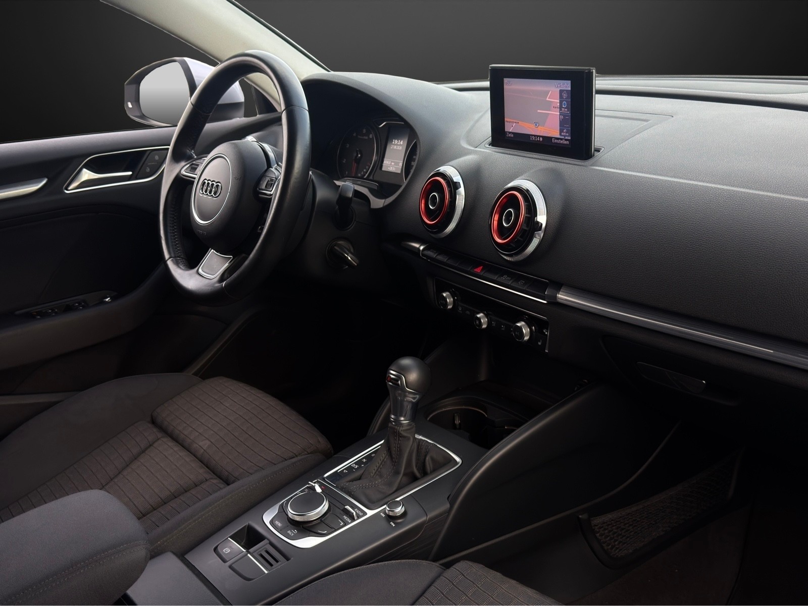 AUDI A3 Limousine 1.8 TFSI Ambition S-tronic mit 180 PS-image-9