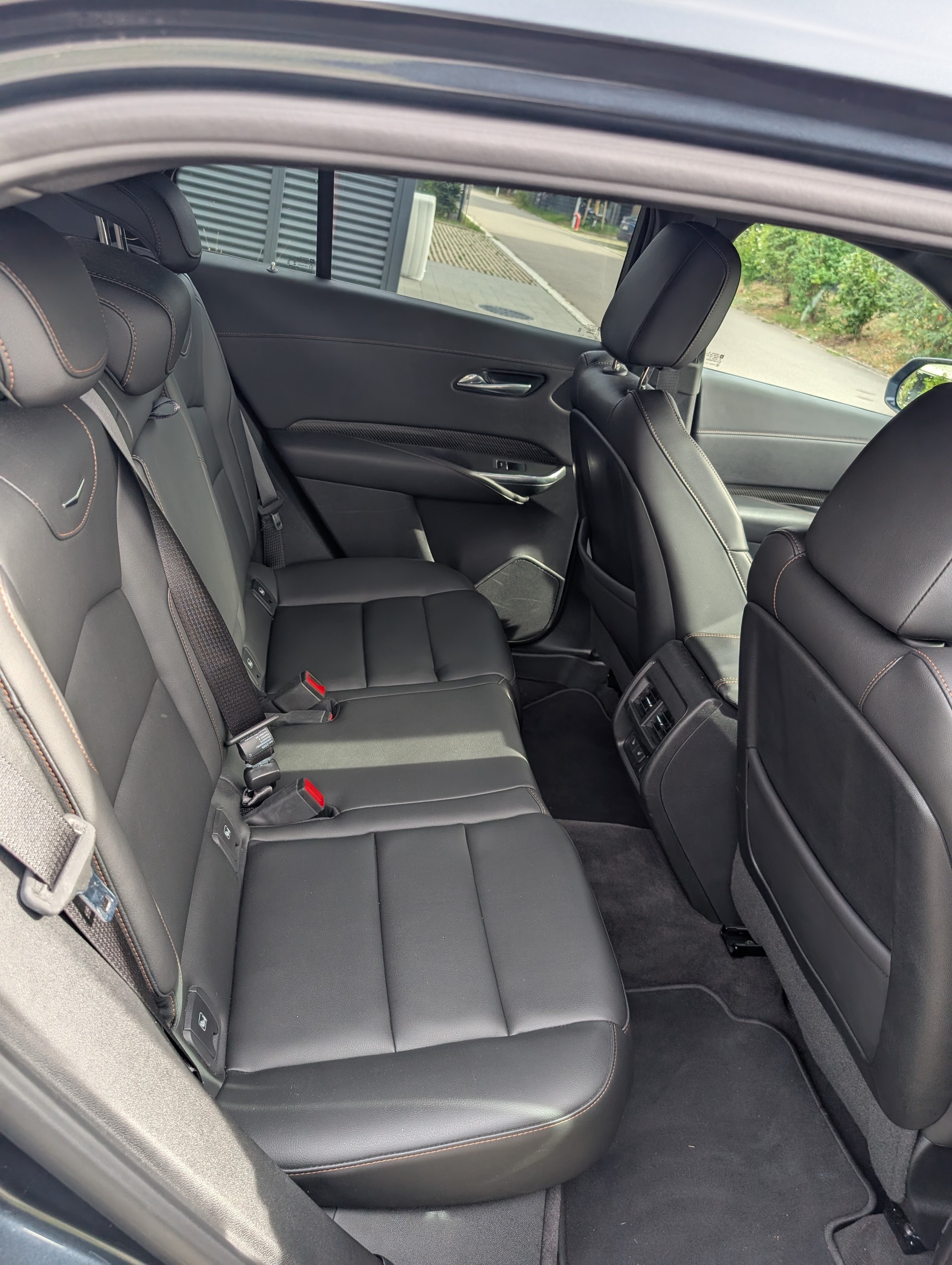 CADILLAC 2.0 TD Sport AWD-image-4