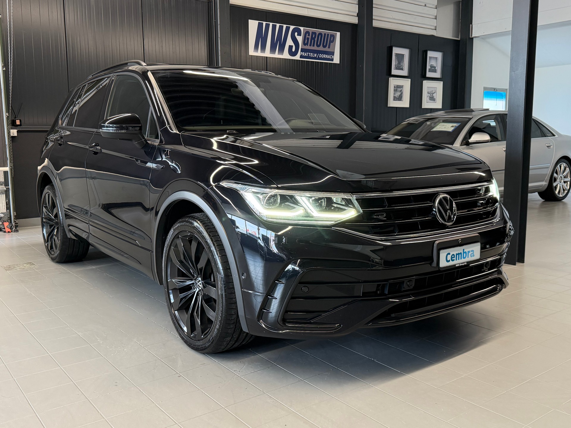 VW Tiguan 2.0 TDI SCR R-Line 4Motion DSG-image-0