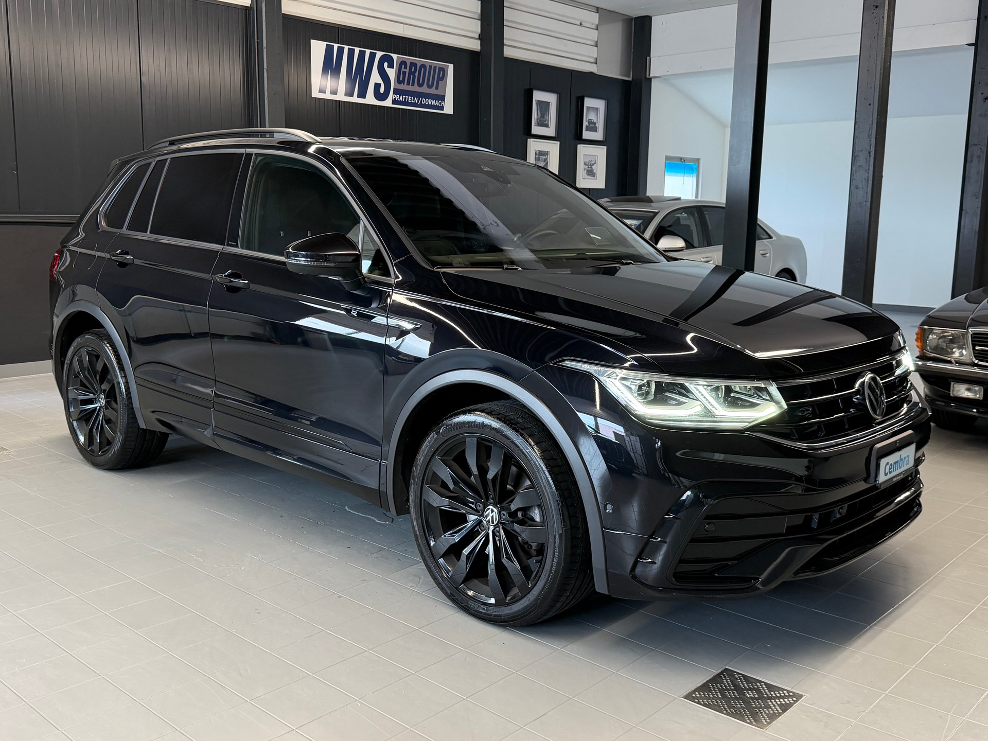 VW Tiguan 2.0 TDI SCR R-Line 4Motion DSG-image-1