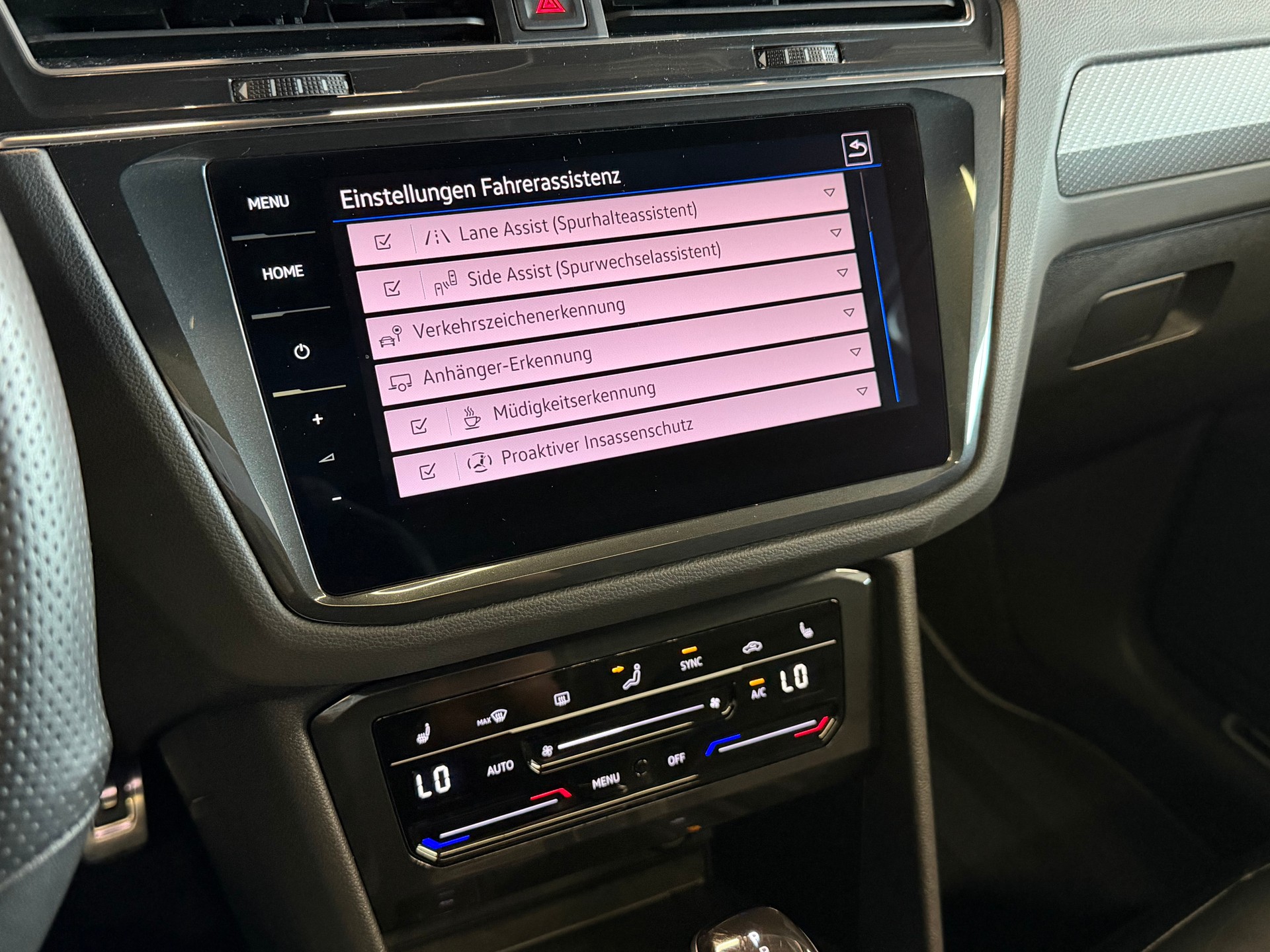 VW Tiguan 2.0 TDI SCR R-Line 4Motion DSG-image-20