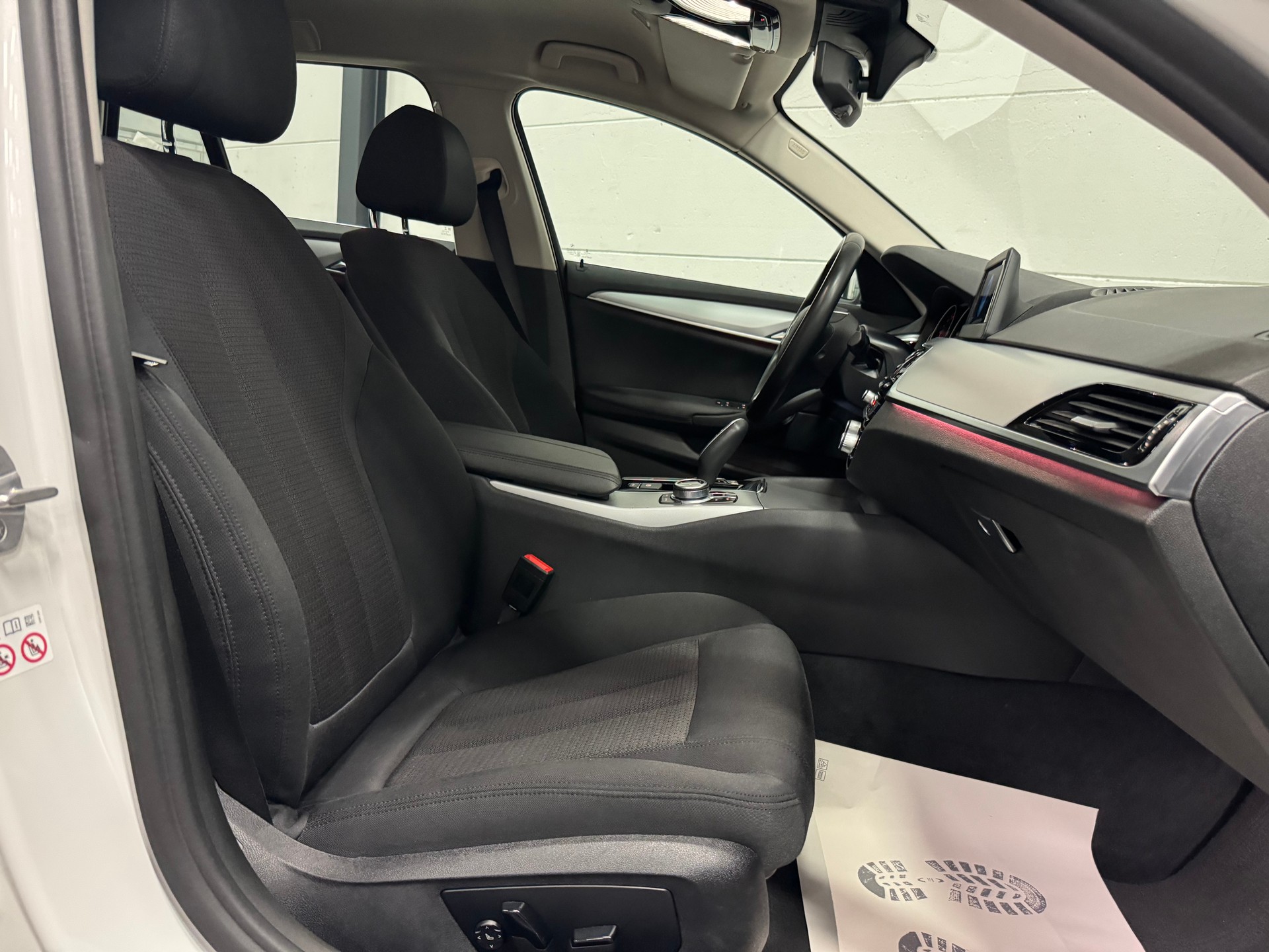 BMW 520d xDrive Touring Steptronic-image-18