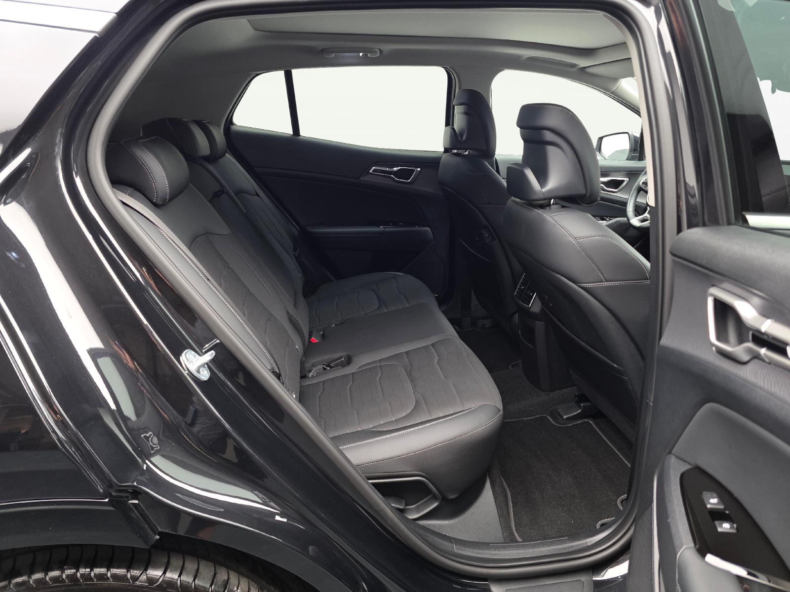 KIA Sportage 1.6 T-GDi PHEV Style-image-10