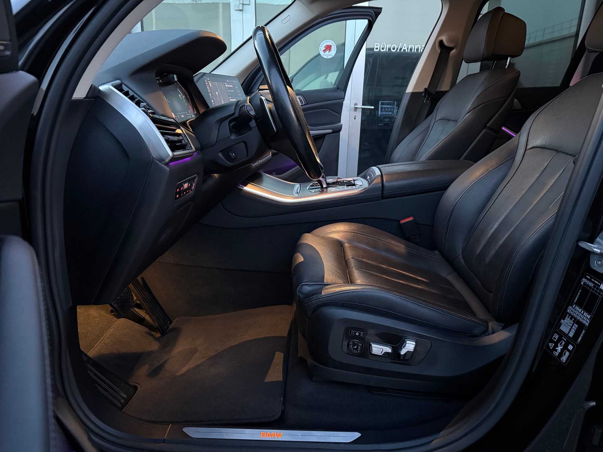 BMW X5 xDrive 30d Steptronic-image-12