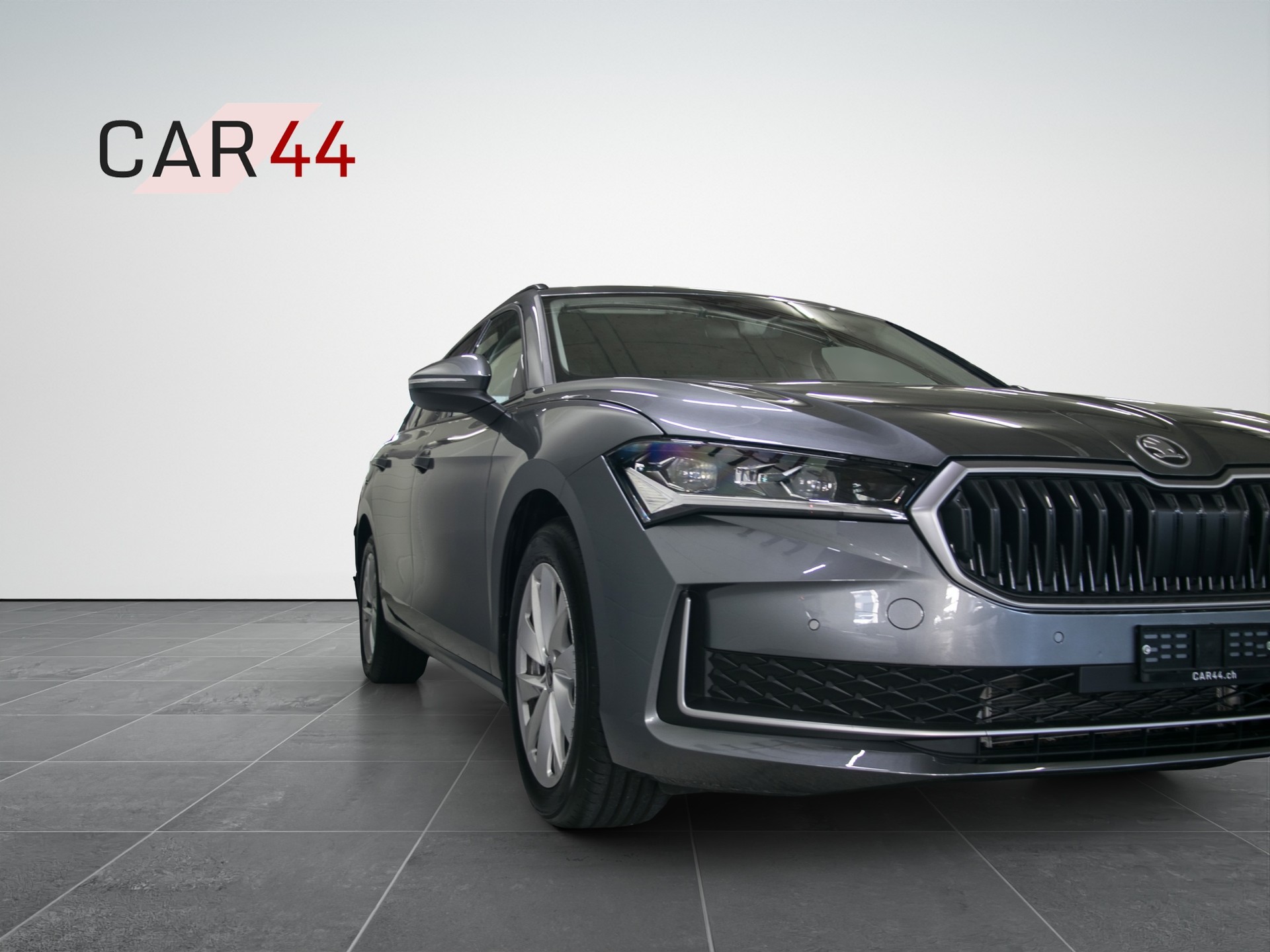 SKODA Superb Combi 2.0 TDi Selection 4x4 DSG-image-17