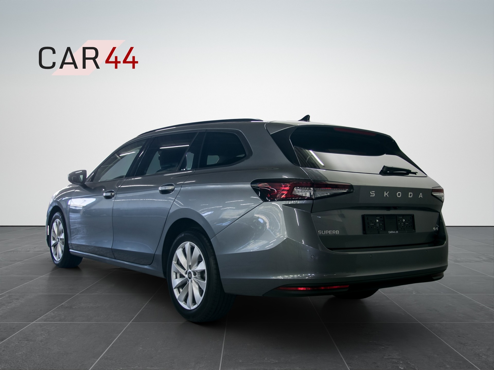 SKODA Superb Combi 2.0 TDi Selection 4x4 DSG-image-2