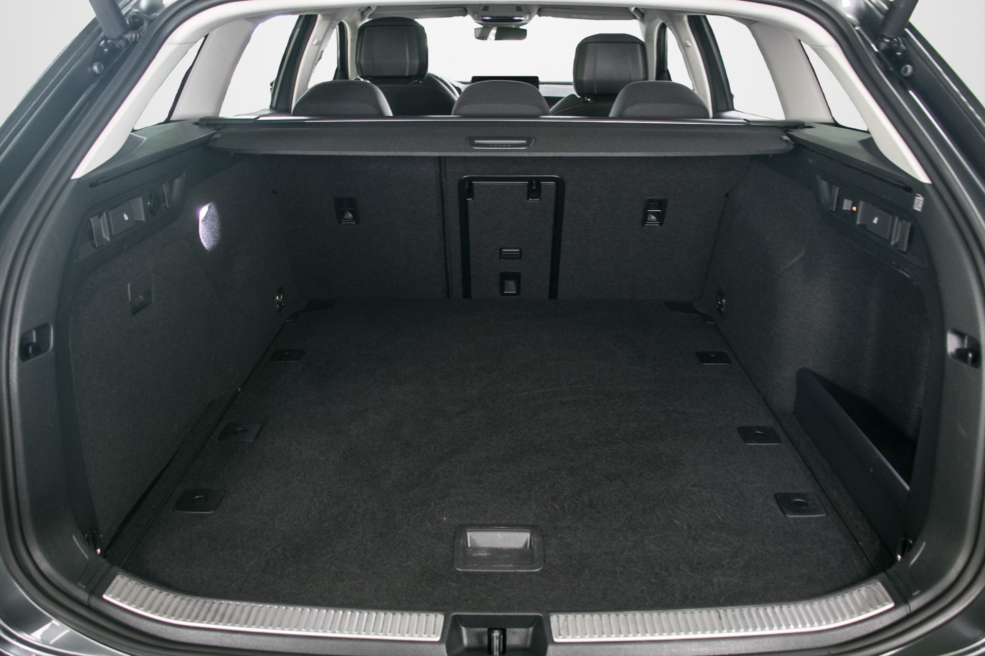SKODA Superb Combi 2.0 TDi Selection 4x4 DSG-image-15