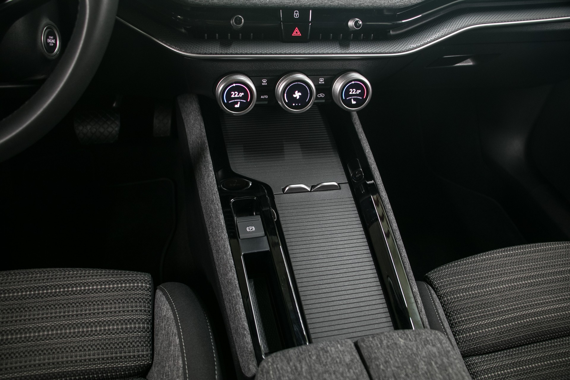 SKODA Superb Combi 2.0 TDi Selection 4x4 DSG-image-11