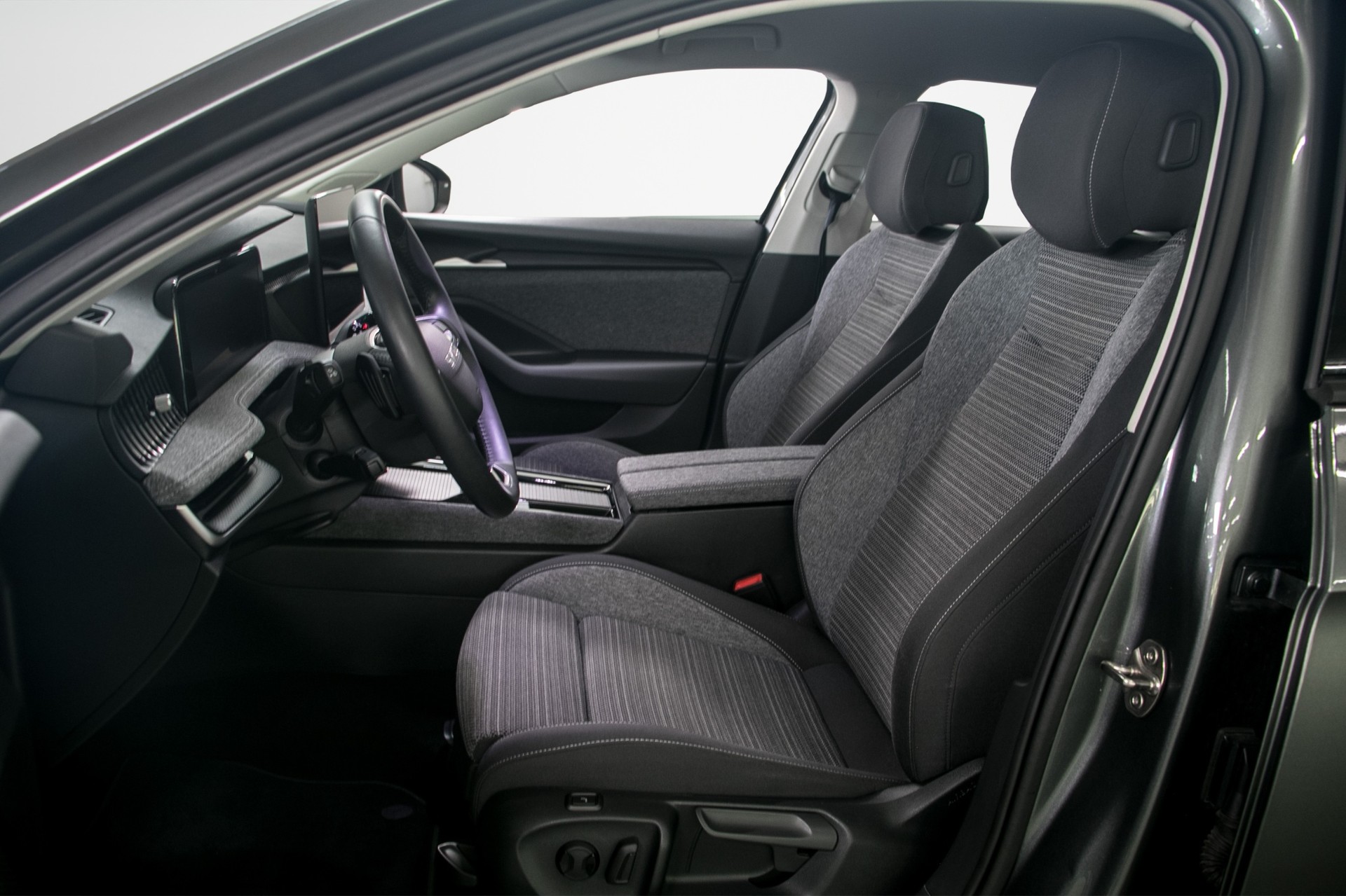 SKODA Superb Combi 2.0 TDi Selection 4x4 DSG-image-13