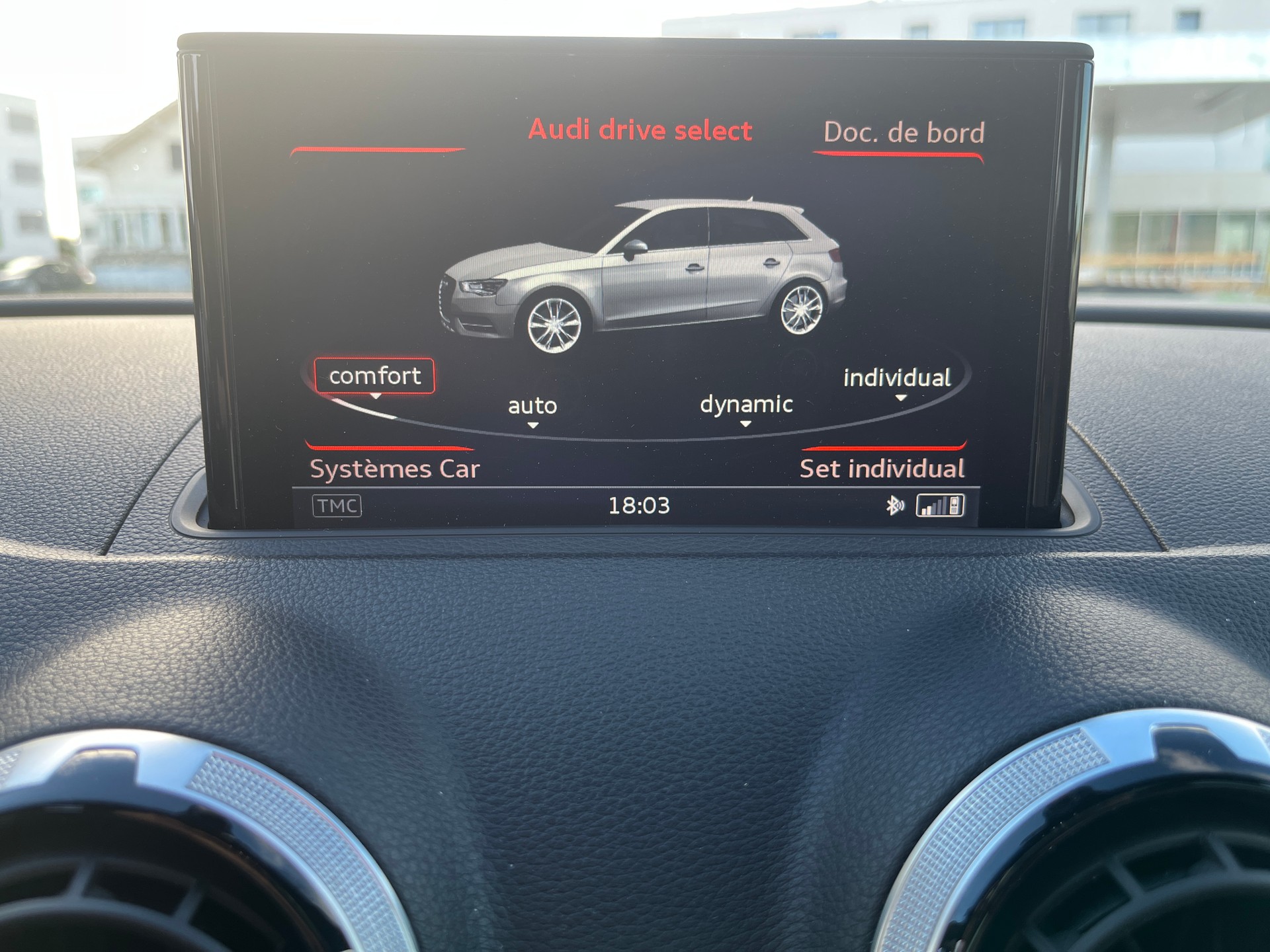 AUDI RS3 2.5 TSI quattro S-tronic Sportback. Gris Daytona, toutes options, très soigné, comme neuve!-image-12
