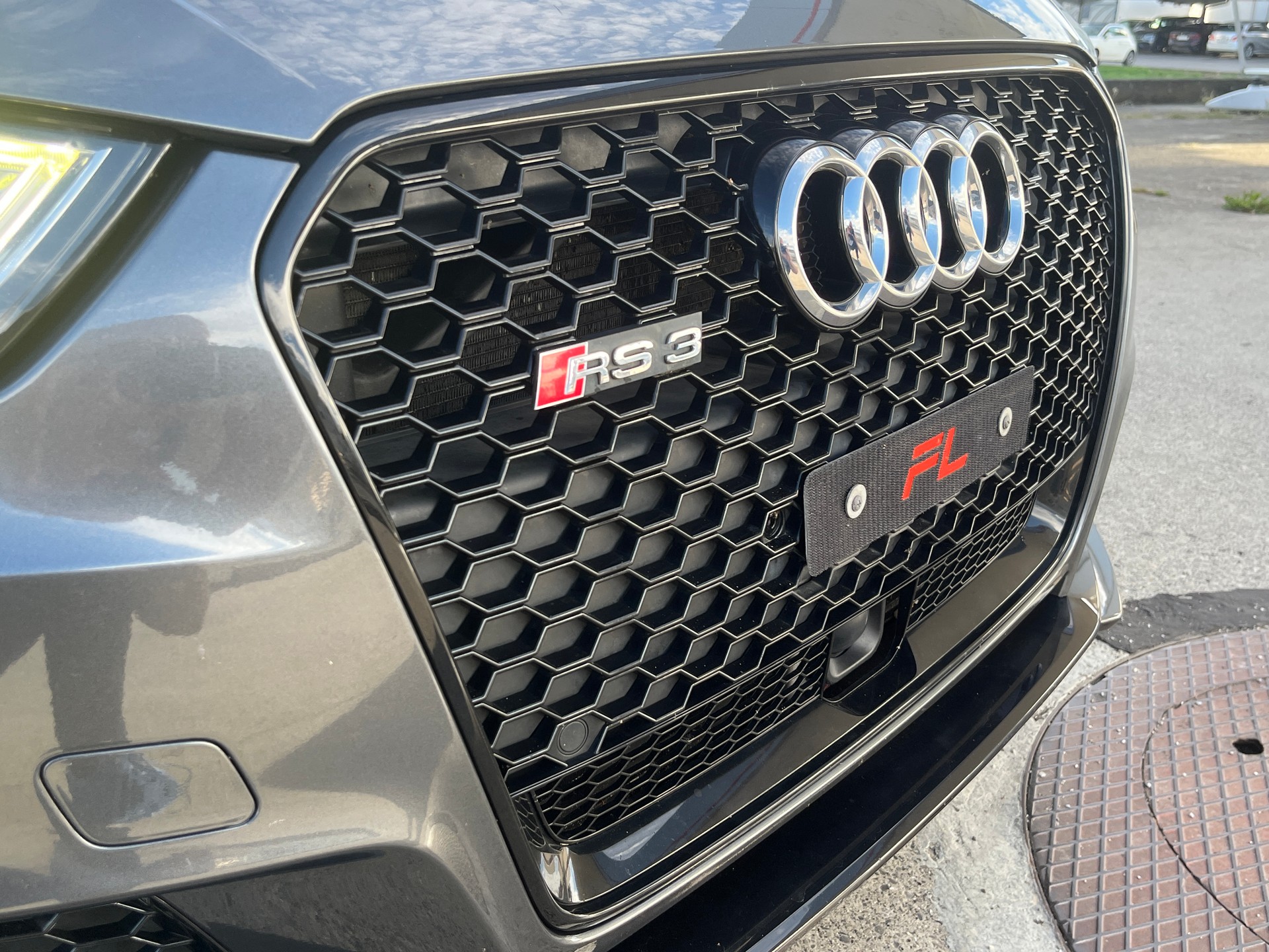 AUDI RS3 2.5 TSI quattro S-tronic Sportback. Gris Daytona, toutes options, très soigné, comme neuve!-image-5