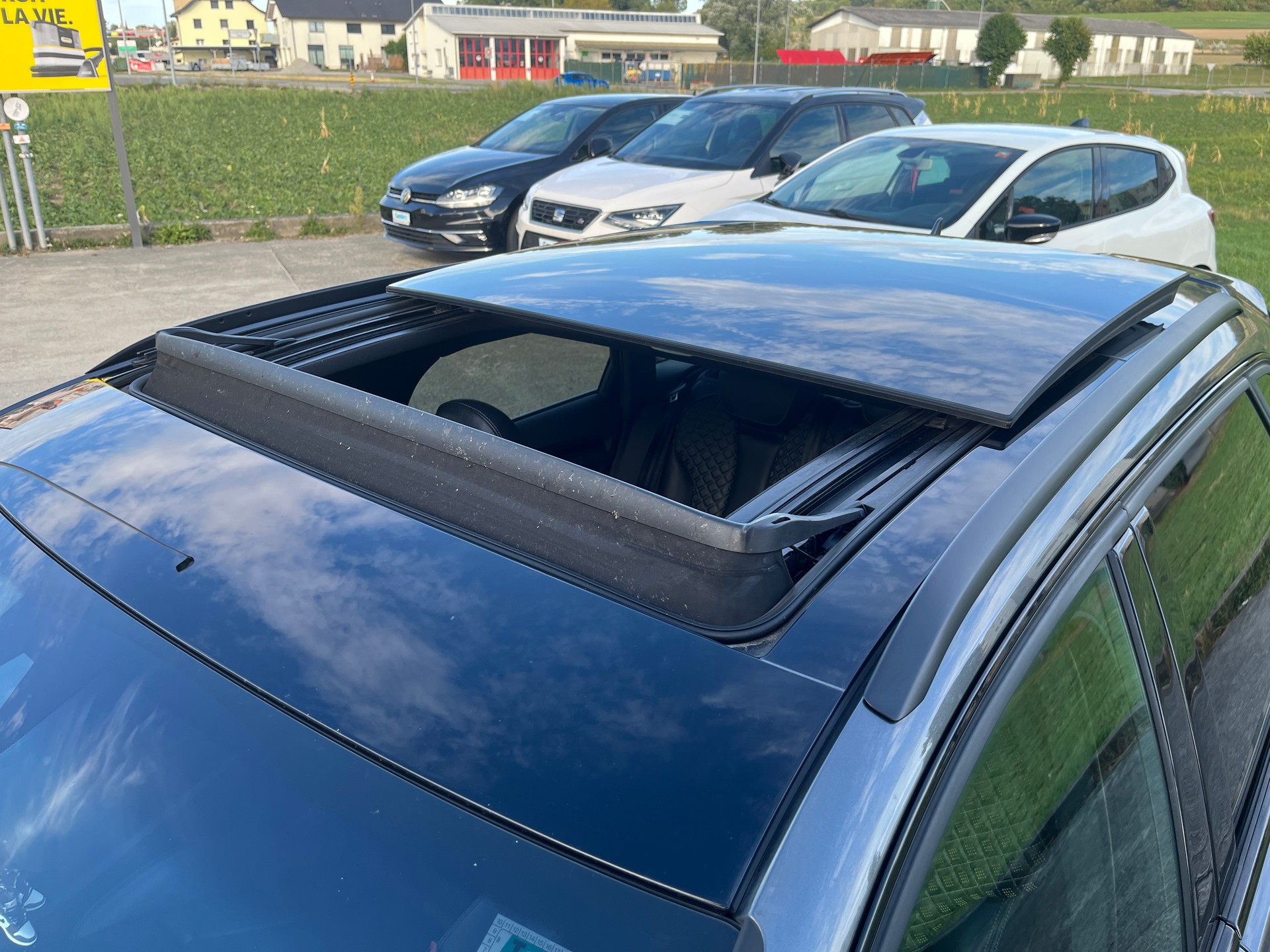 AUDI RS3 2.5 TSI quattro S-tronic Sportback. Gris Daytona, toutes options, très soigné, comme neuve!-image-6