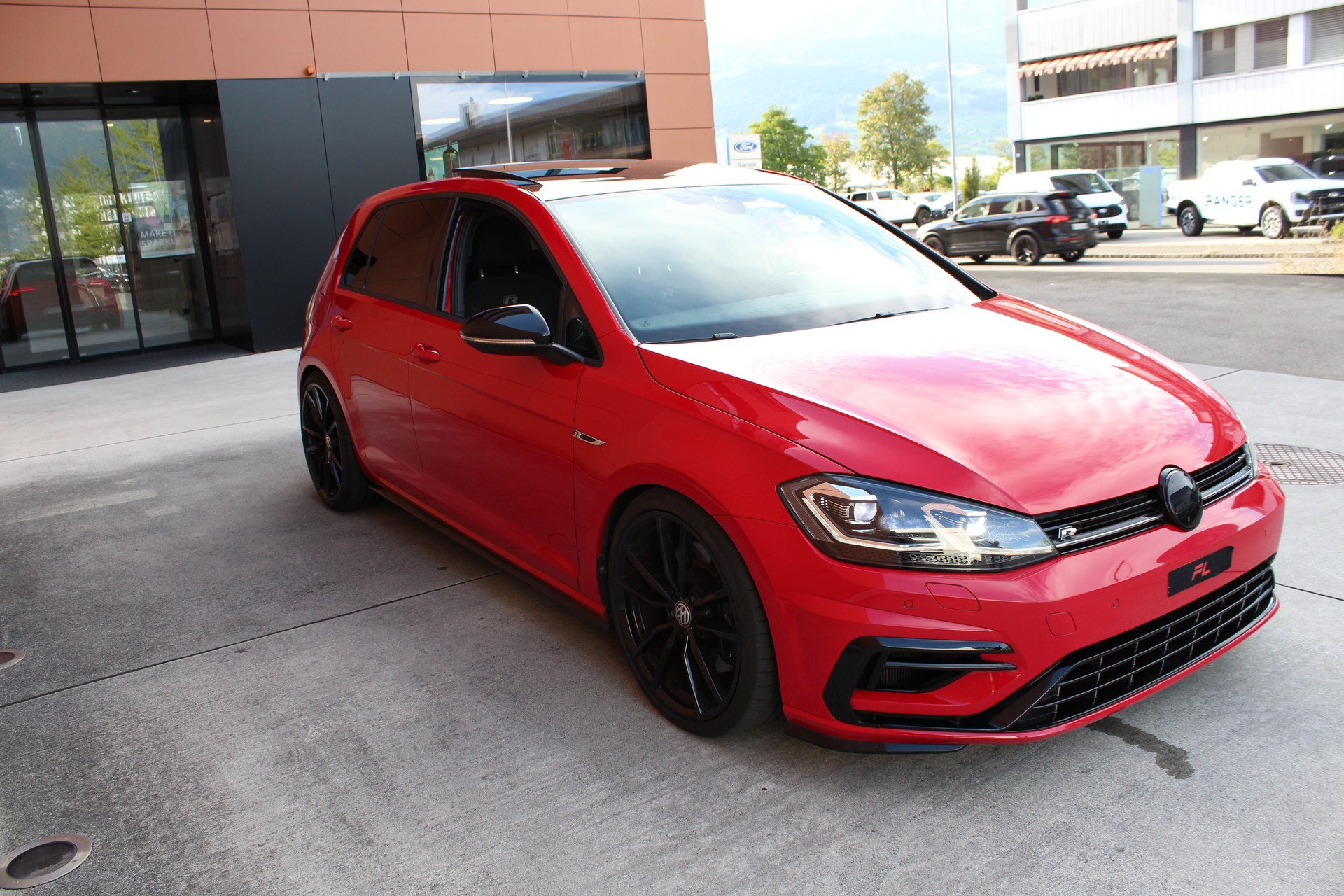 VW Golf 2.0 TSI R 4Motion DSG-image-6