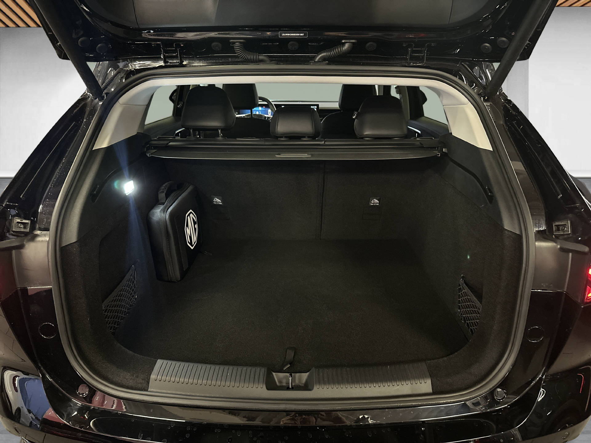 MG HS 1.5 Hybrid Luxury-image-9