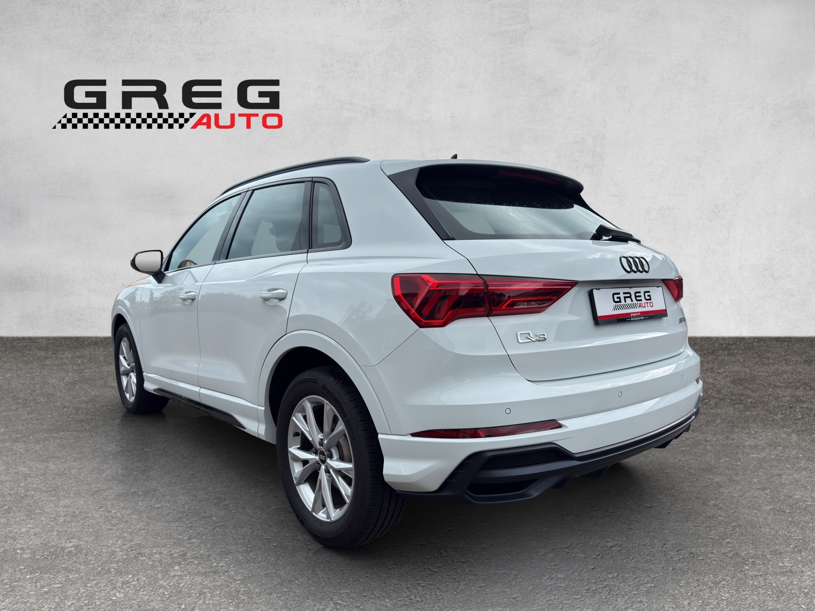 AUDI Q3 35 TFSI S line S-tronic-image-2