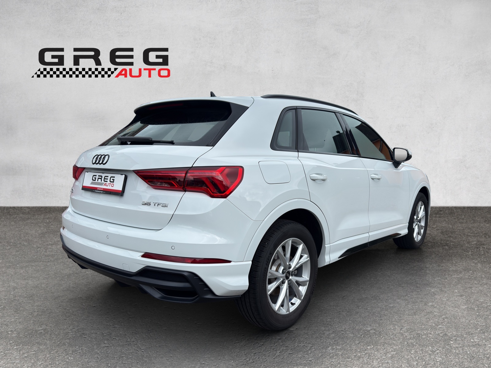 AUDI Q3 35 TFSI S line S-tronic-image-3