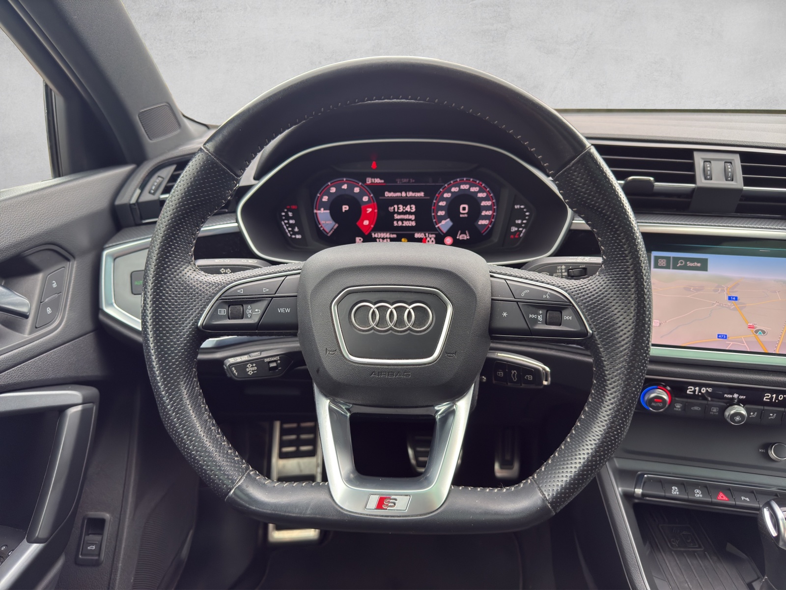 AUDI Q3 35 TFSI S line S-tronic-image-12