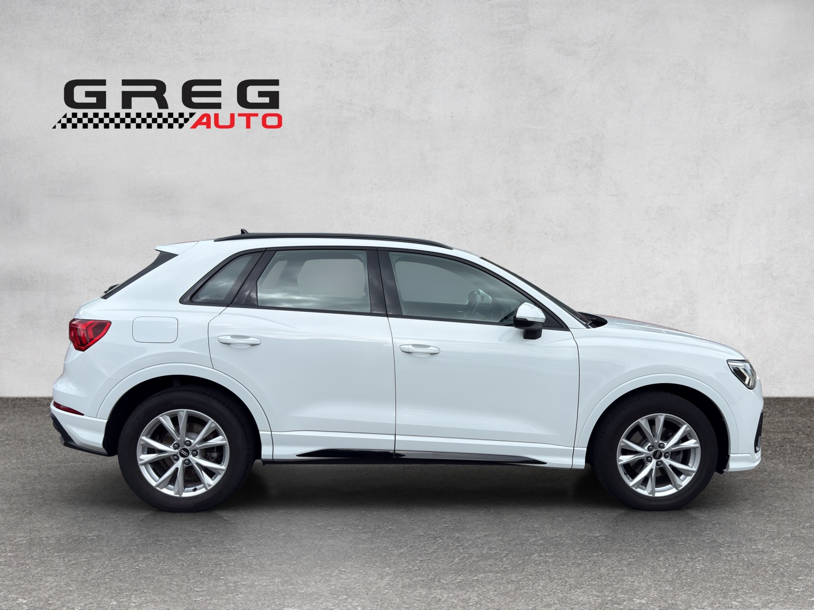 AUDI Q3 35 TFSI S line S-tronic-image-4
