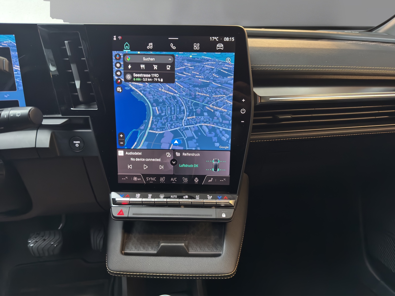 RENAULT Mégane E-TECH EV60 Iconic-image-9