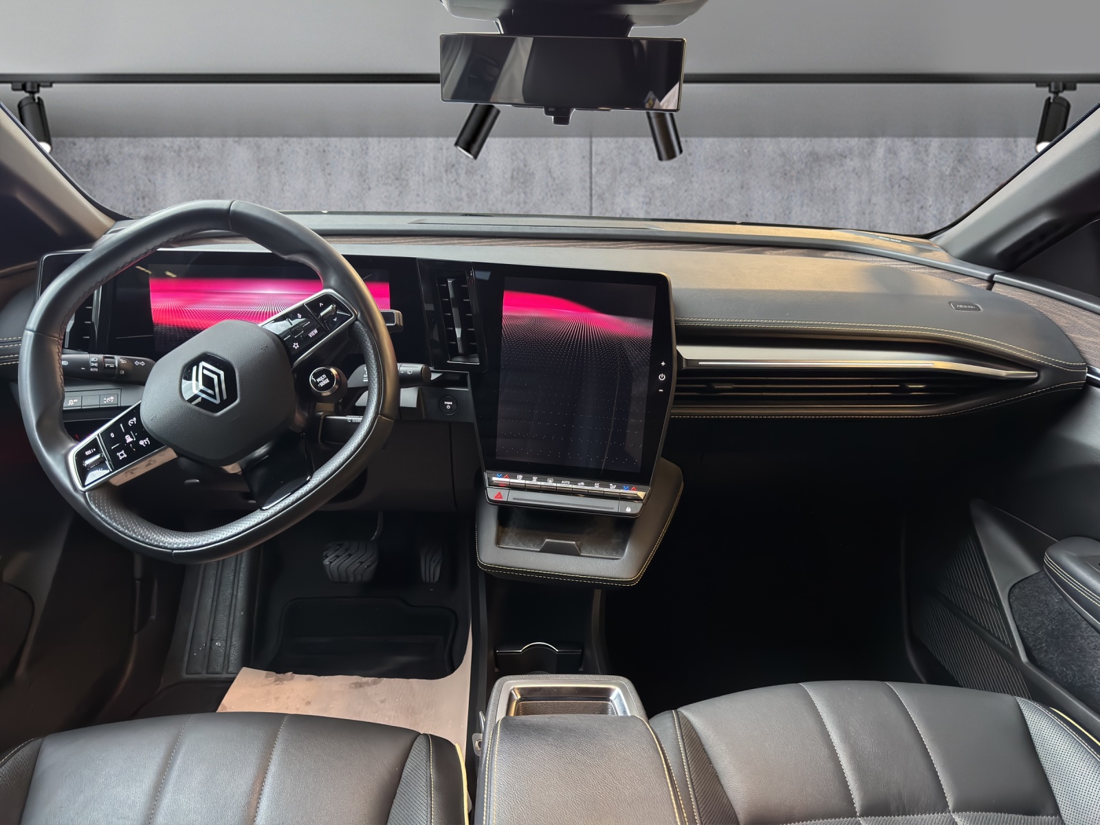 RENAULT Mégane E-TECH EV60 Iconic-image-8