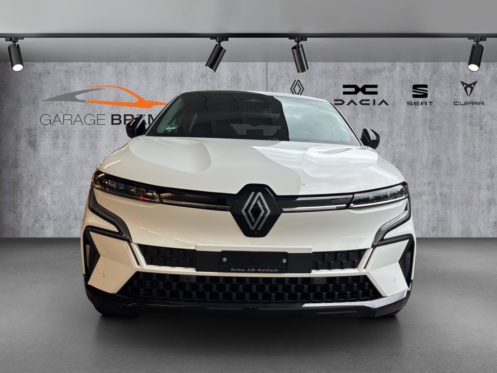 RENAULT Mégane E-TECH EV60 Iconic-showroom-element-1