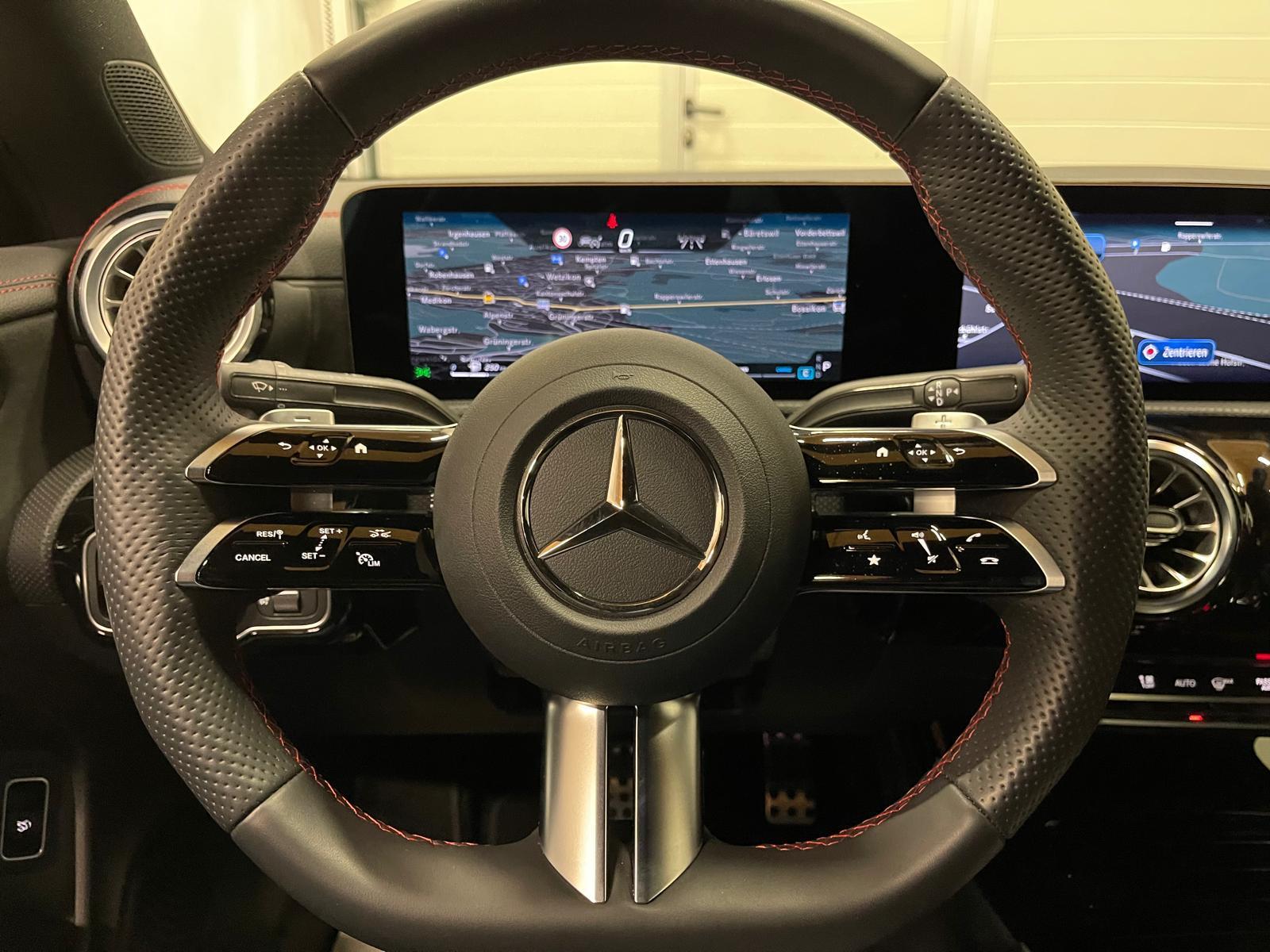 MERCEDES-BENZ CLA-Klasse C118 CLA 200 AMG Line-image-18