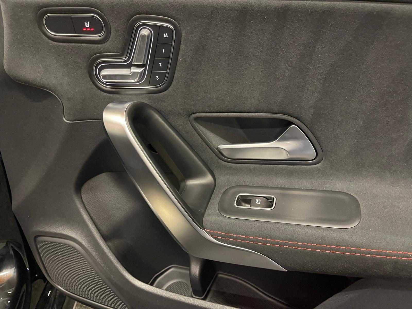 MERCEDES-BENZ CLA-Klasse C118 CLA 200 AMG Line-image-15