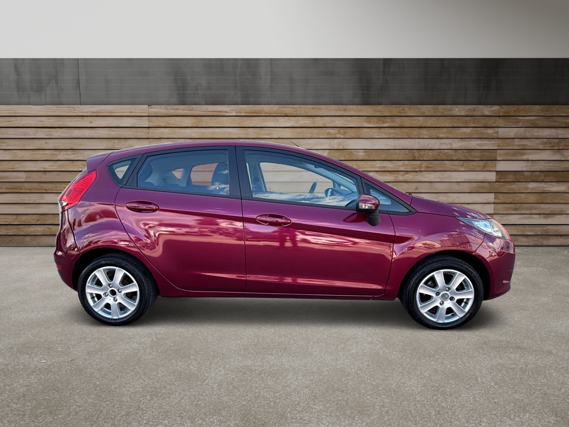 FORD Fiesta 1.4 16V Colourline Automatic-image-2