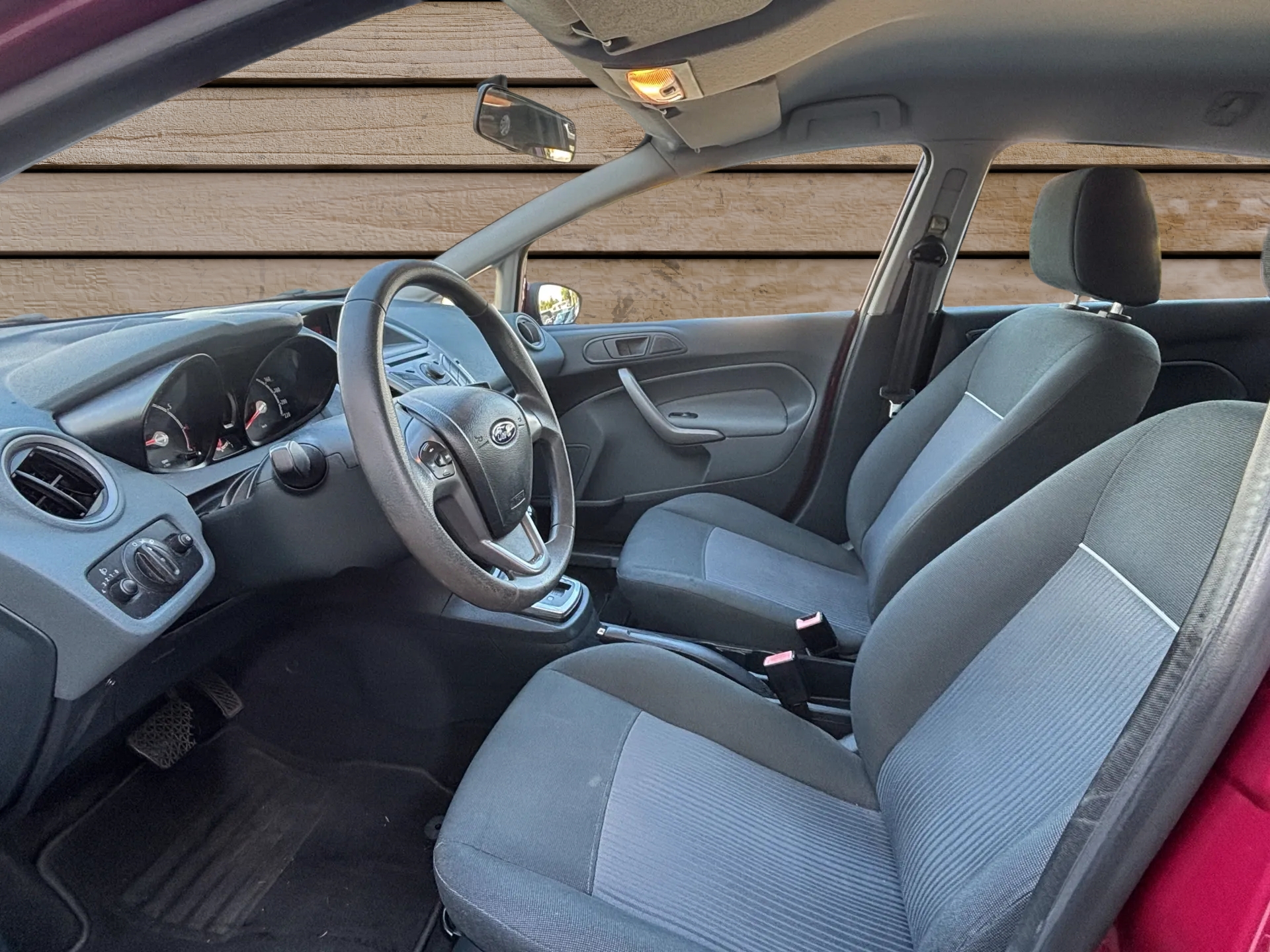 FORD Fiesta 1.4 16V Colourline Automatic-image-7