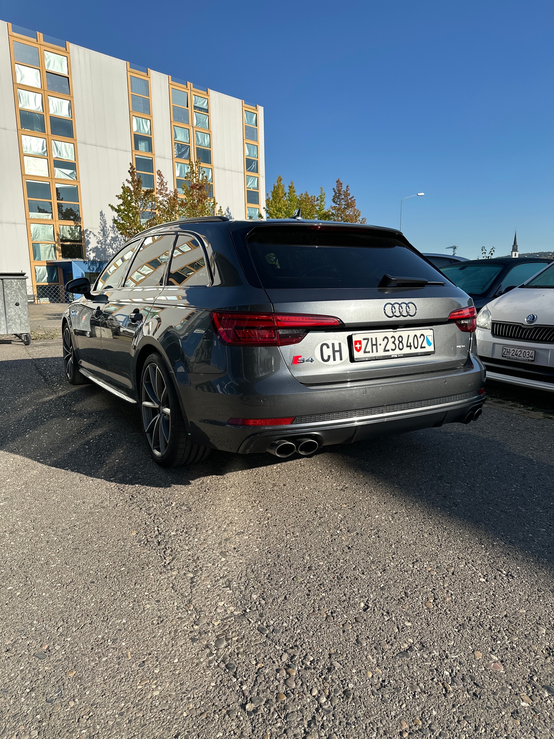 AUDI 3.0 V6 TFSI quattro S-Tronic-image-1