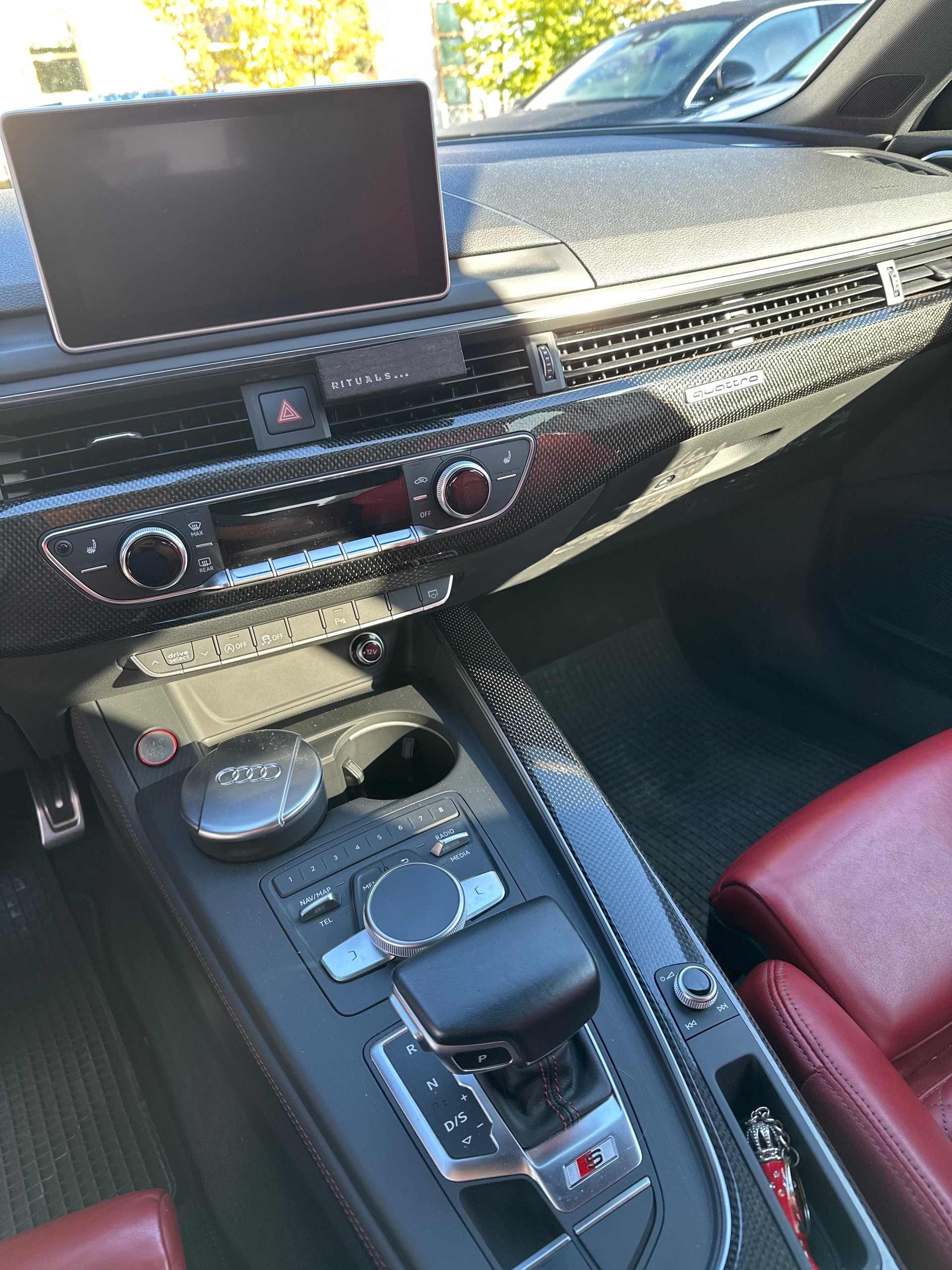 AUDI 3.0 V6 TFSI quattro S-Tronic-image-5